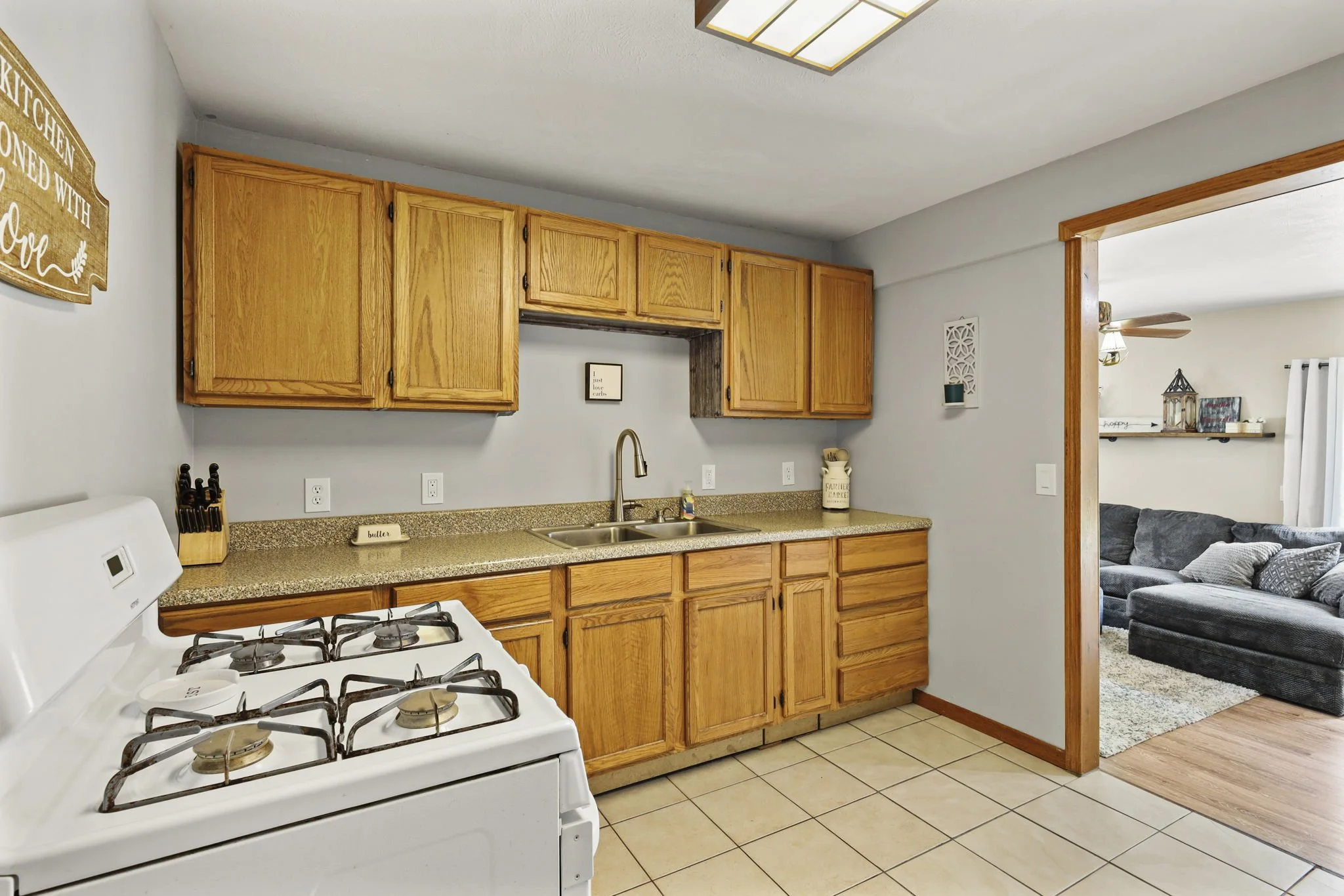 16-web-or-mls-1645-s-marion-ave.jpg