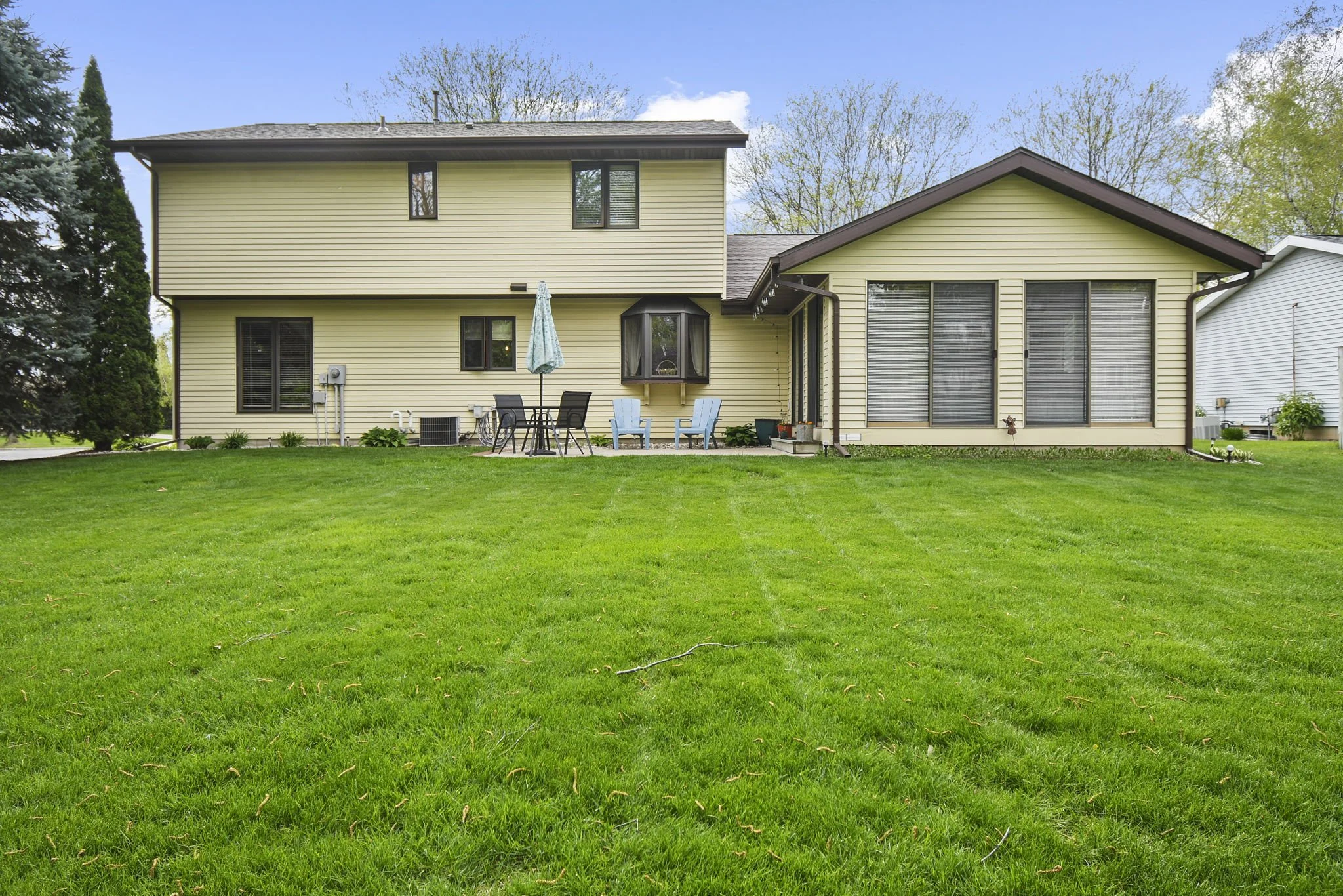 6-web-or-mls-113-coach-house-dr.jpg