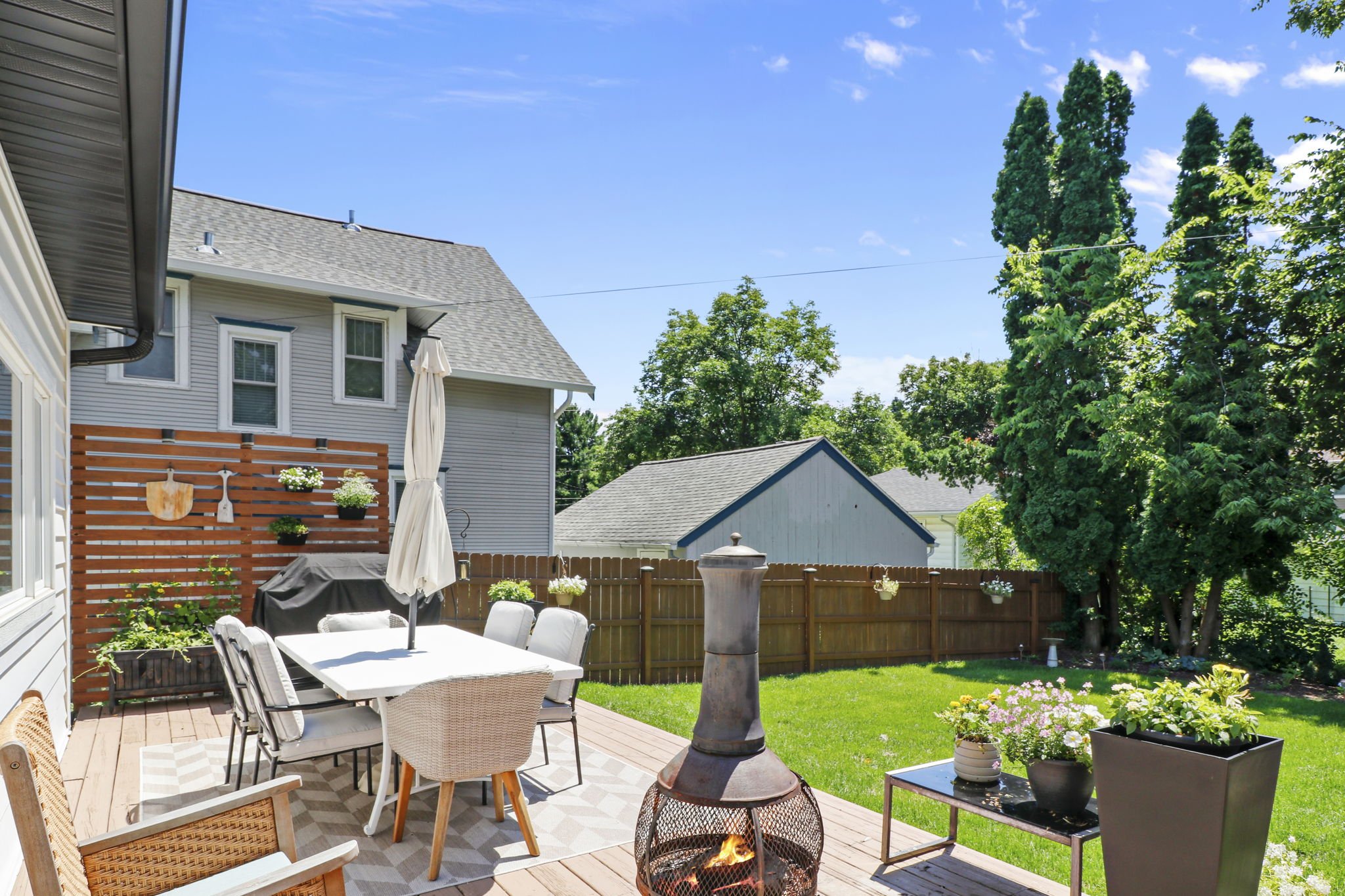 6-web-or-mls-3805-meyer-ave.jpg