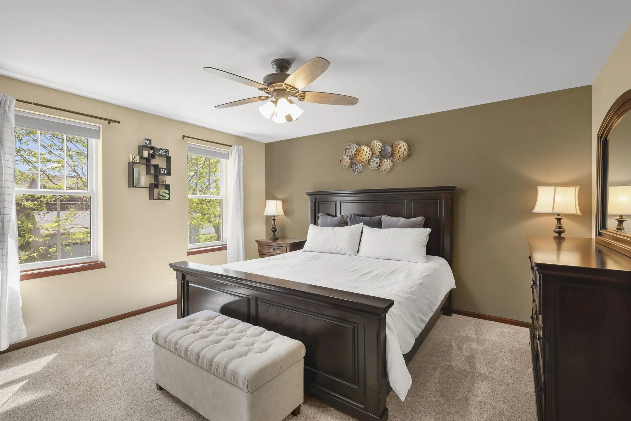 25-web-or-mls-518-lisa-ann-dr.jpg