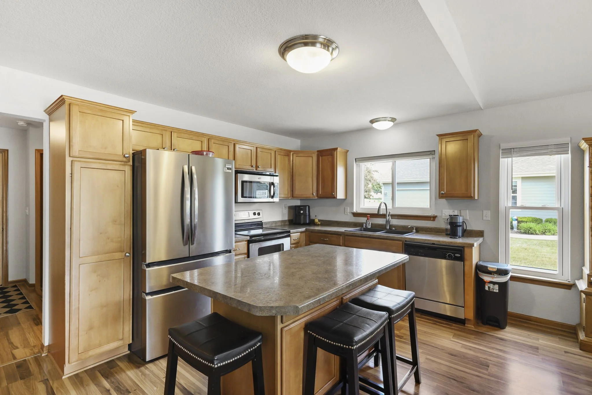 14-web-or-mls-614-belmont-dr.jpg