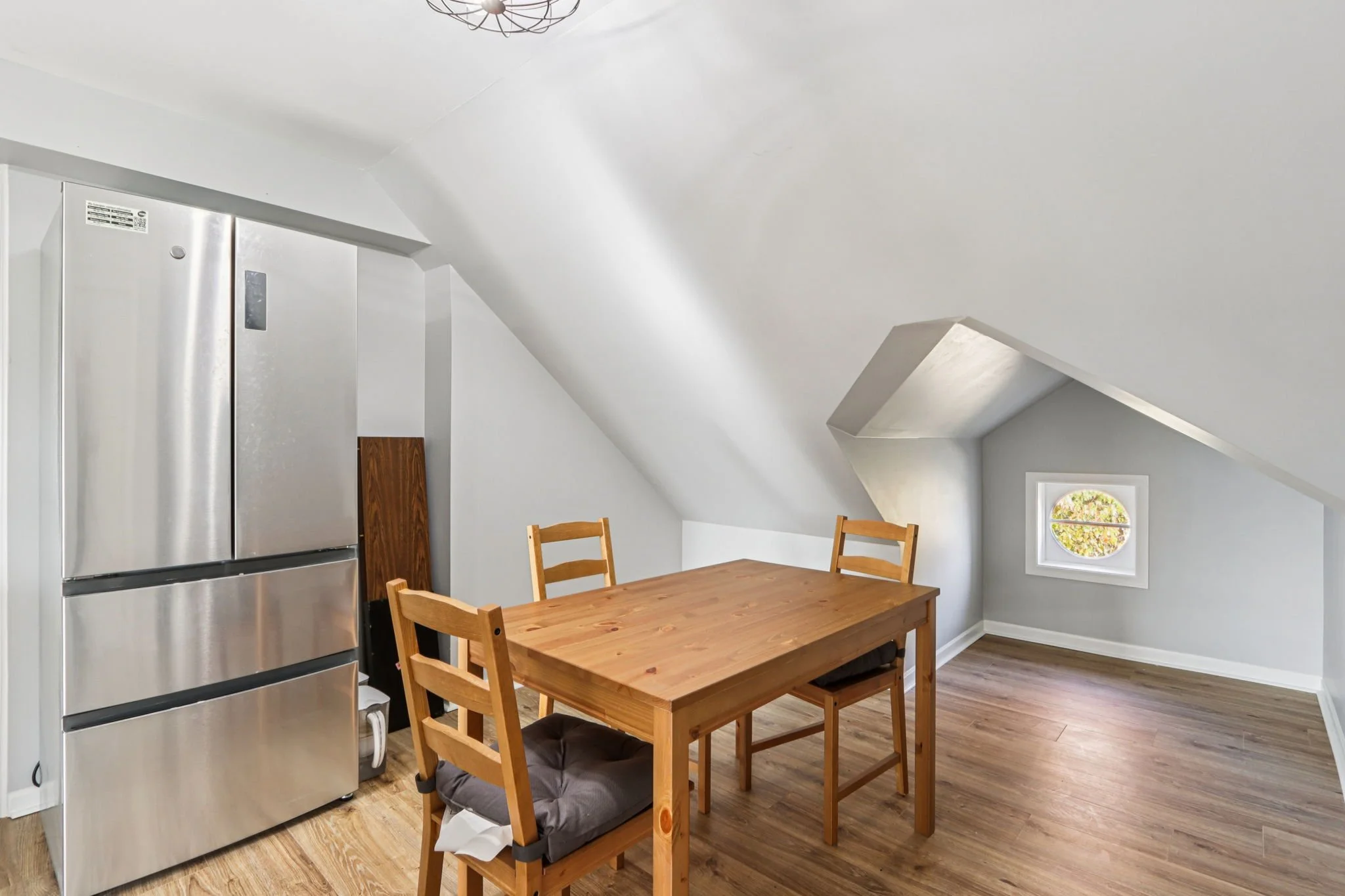 49-web-or-mls-W Greenfield Ave-S1111-049.jpg