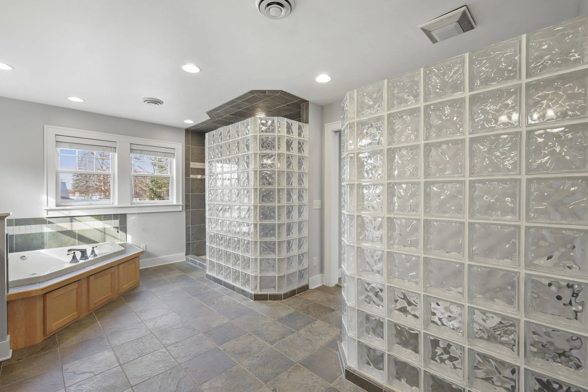 57-web-or-mls-155-prairie-ave.jpg