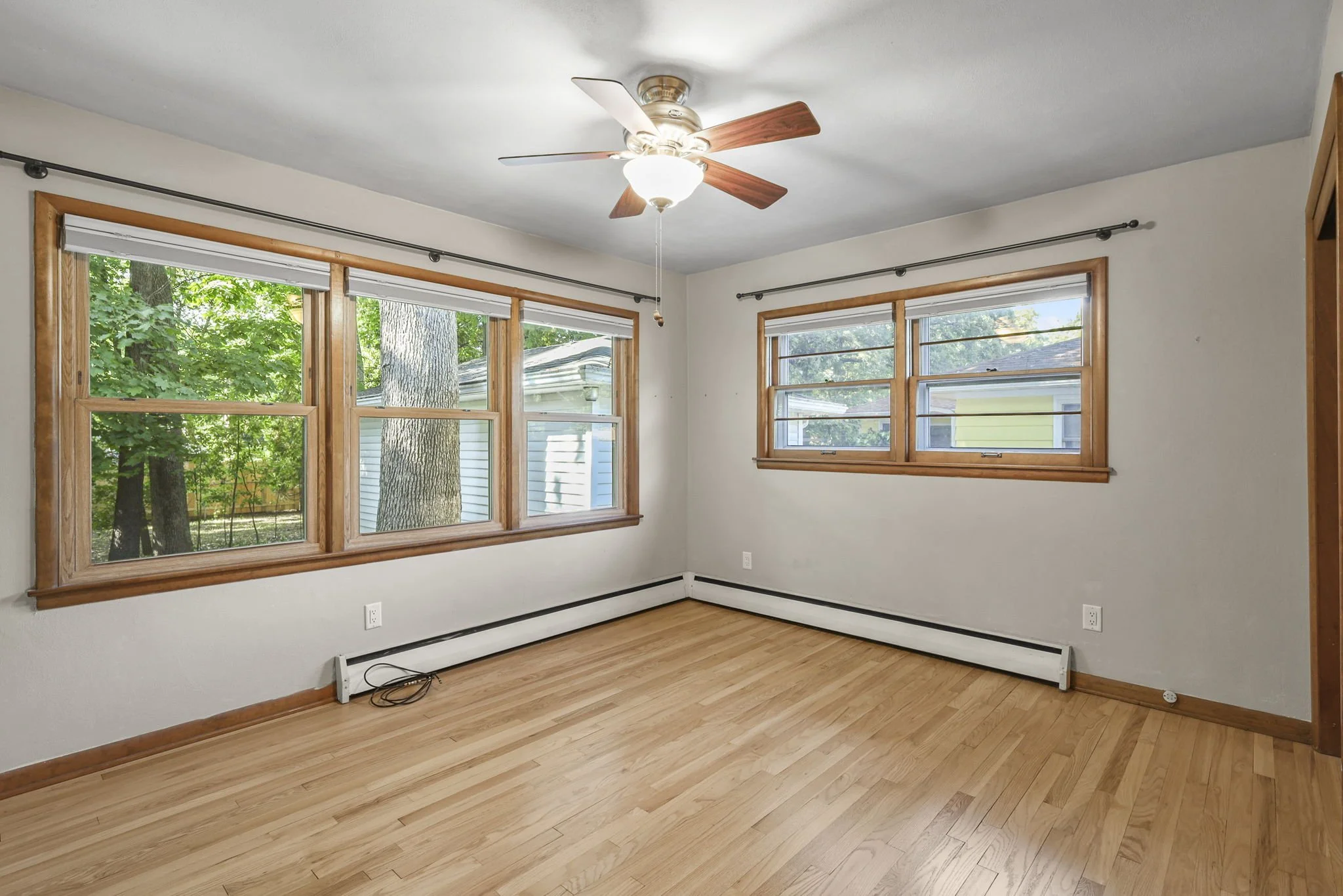 41-web-or-mls-454-s-midvale-blvd.jpg