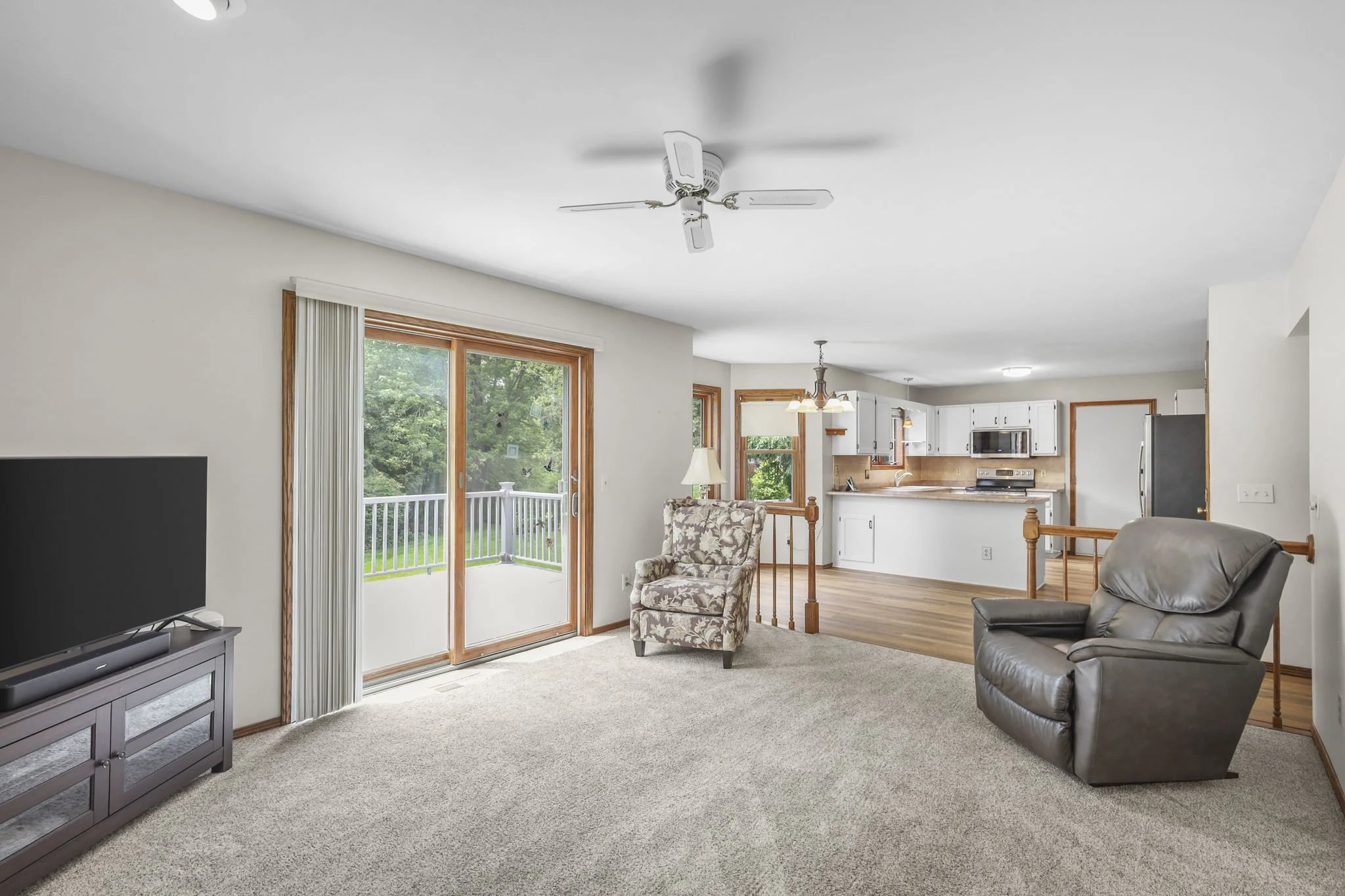 28-web-or-mls-550-harper-dr.jpg