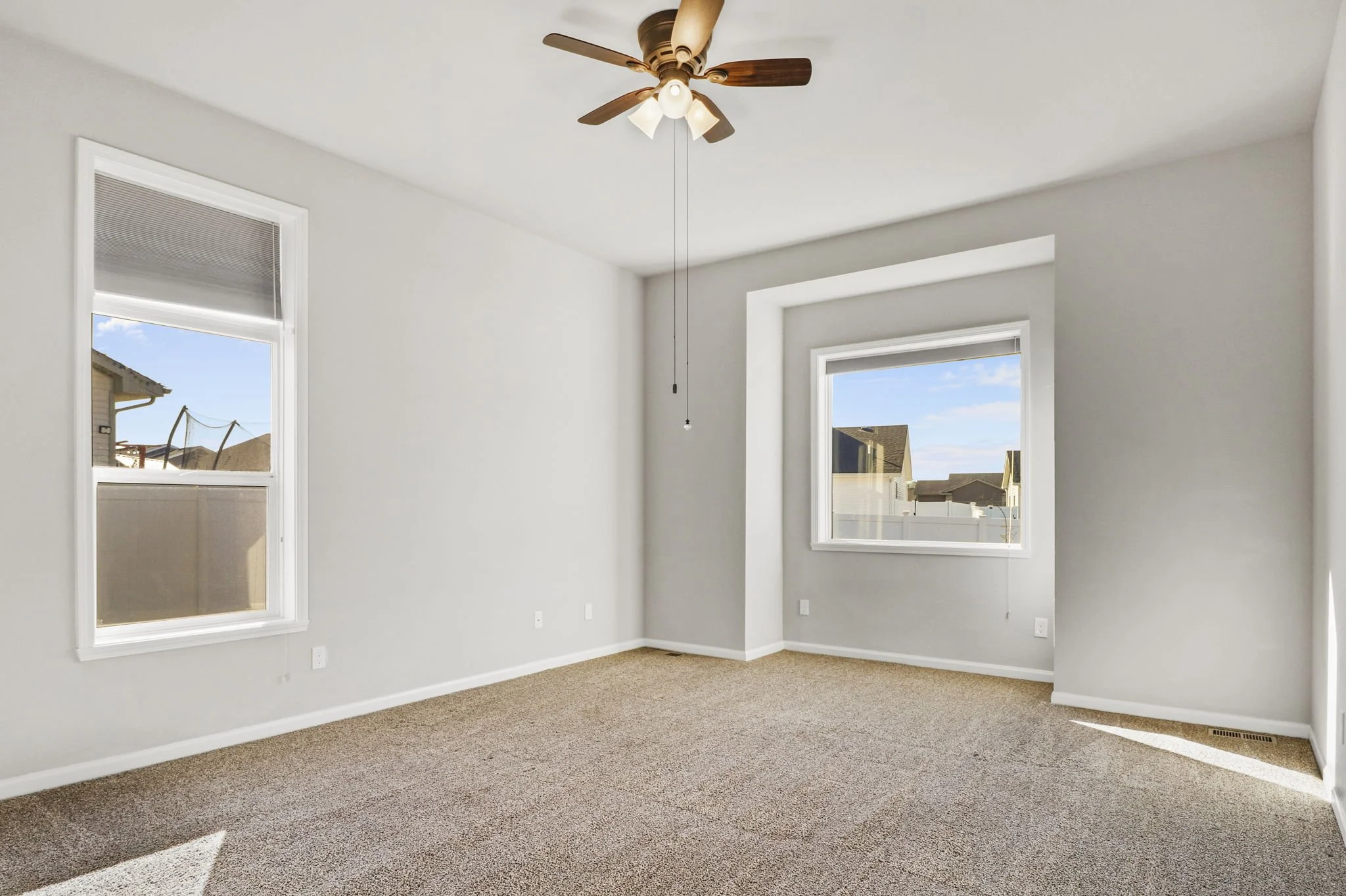 21-web-or-mls-932-margarets-way.jpg