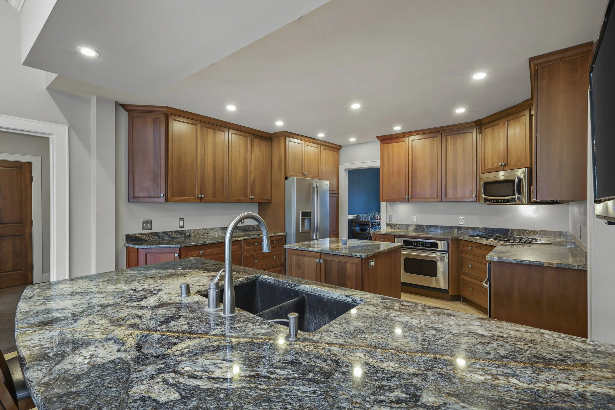 35-web-or-mls-155-prairie-ave.jpg