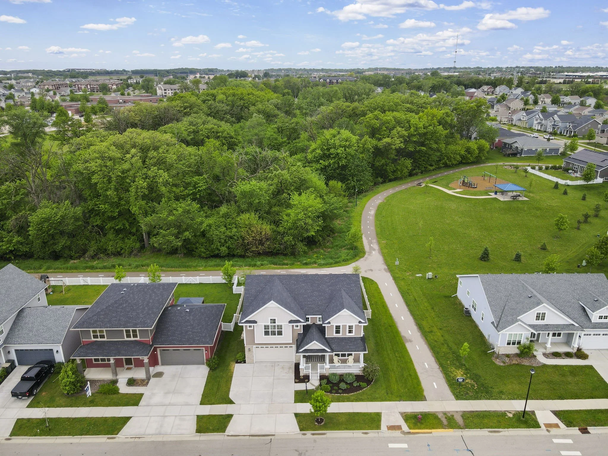 12-web-or-mls-1232-twisted-branch-way.jpg