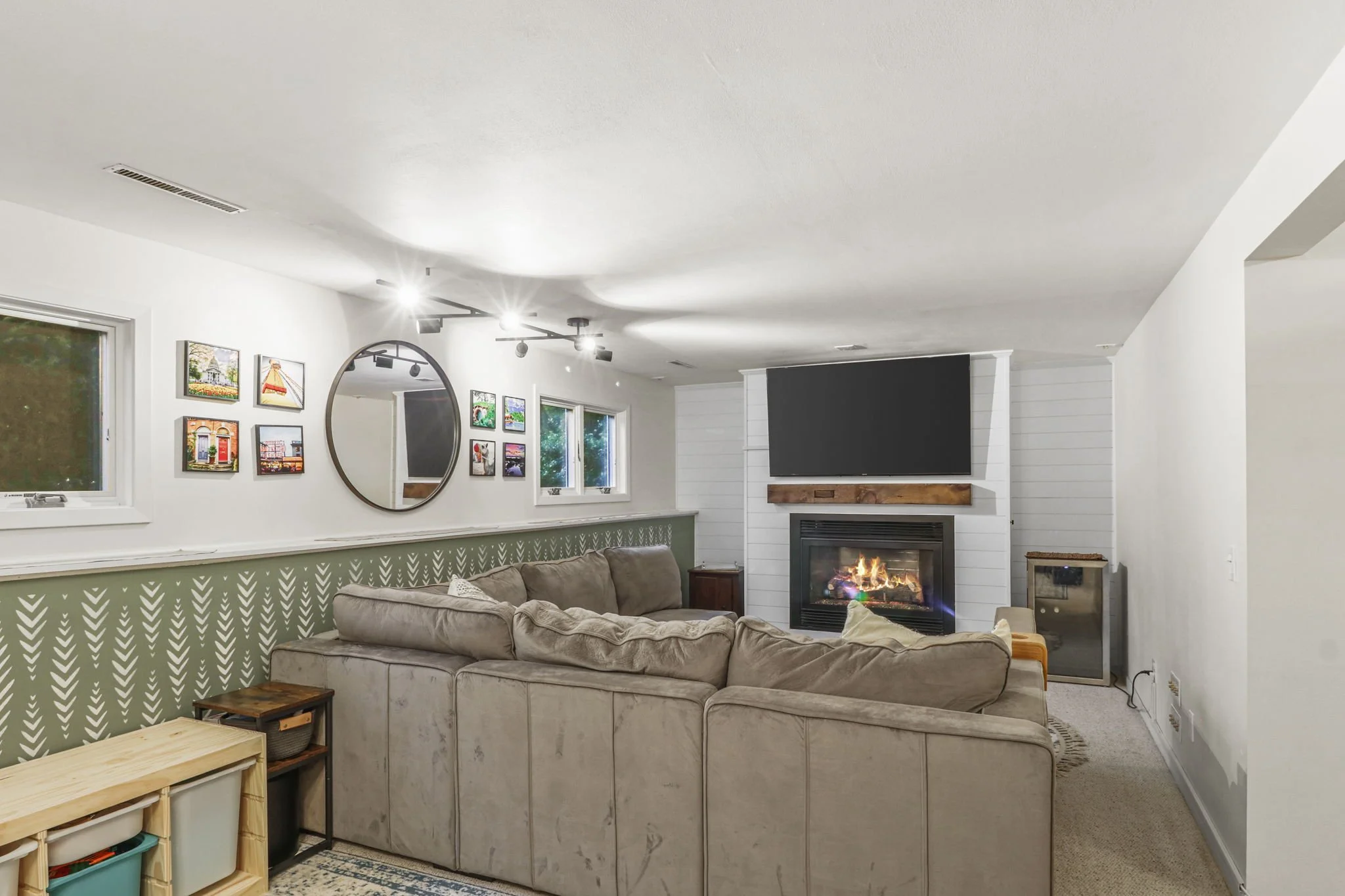 34-web-or-mls-615-hyland-dr.jpg