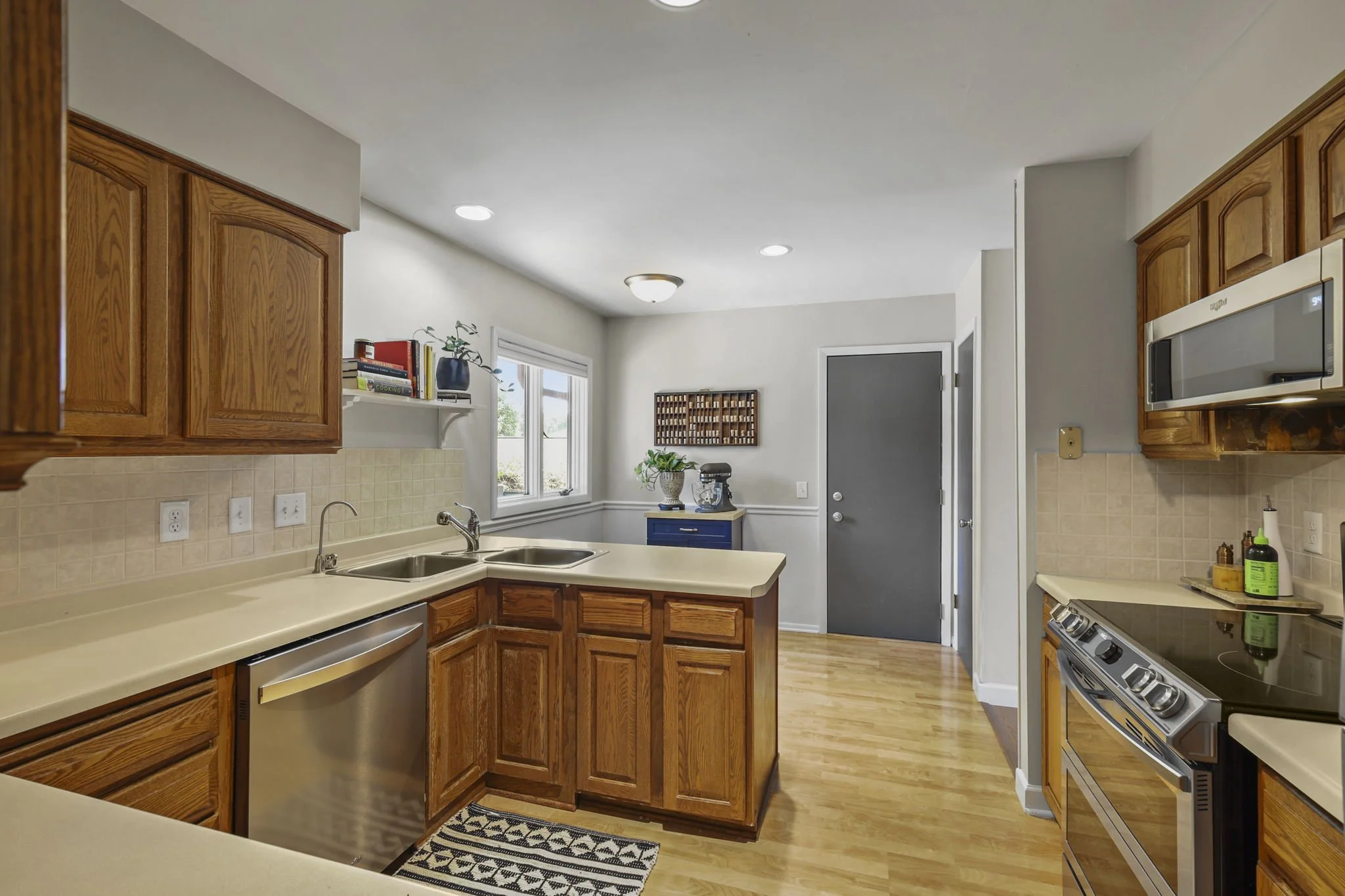 18-web-or-mls-7208-friendship-ln.jpg