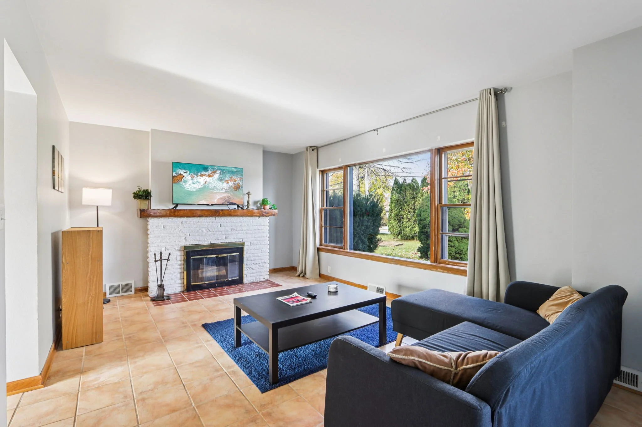 11-web-or-mls-W Greenfield Ave-S1111-011.jpg