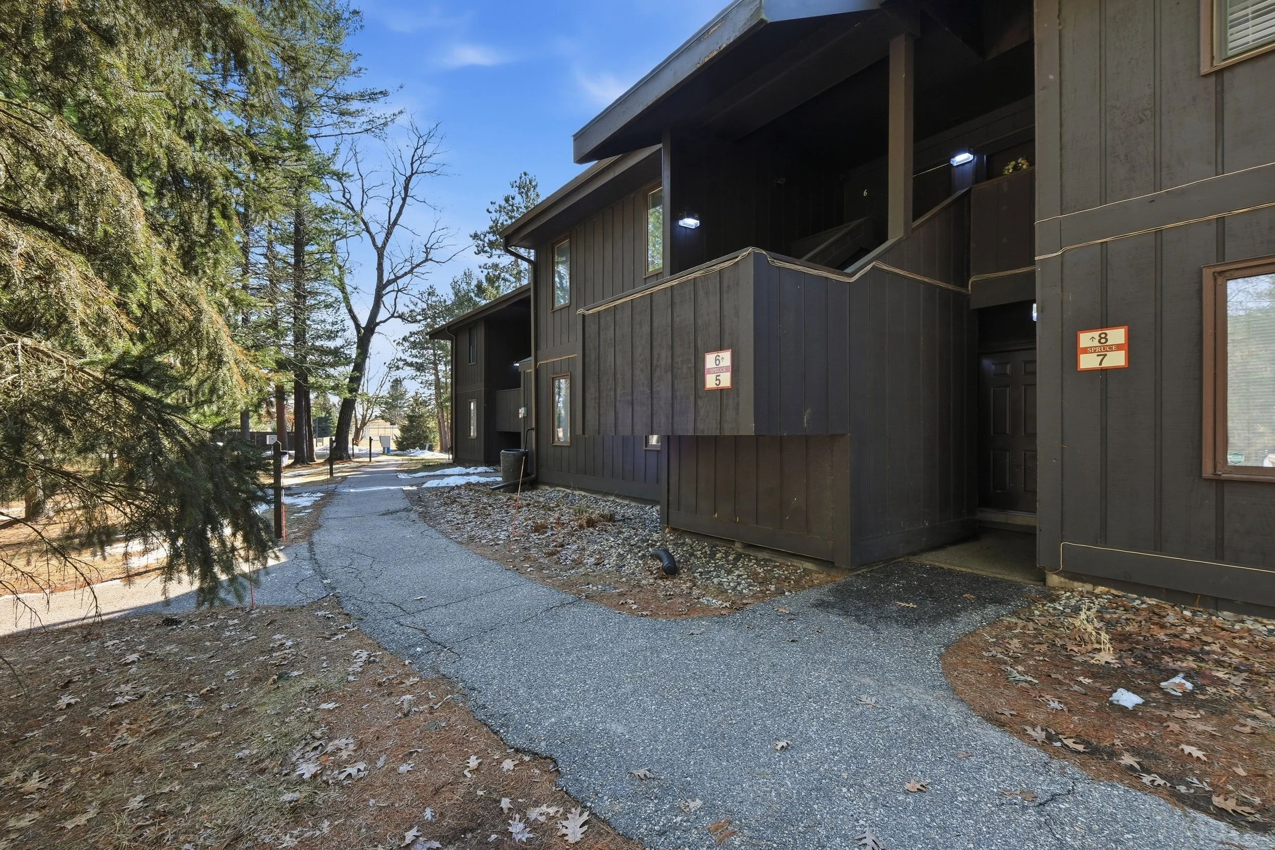 6 Spruce Trail