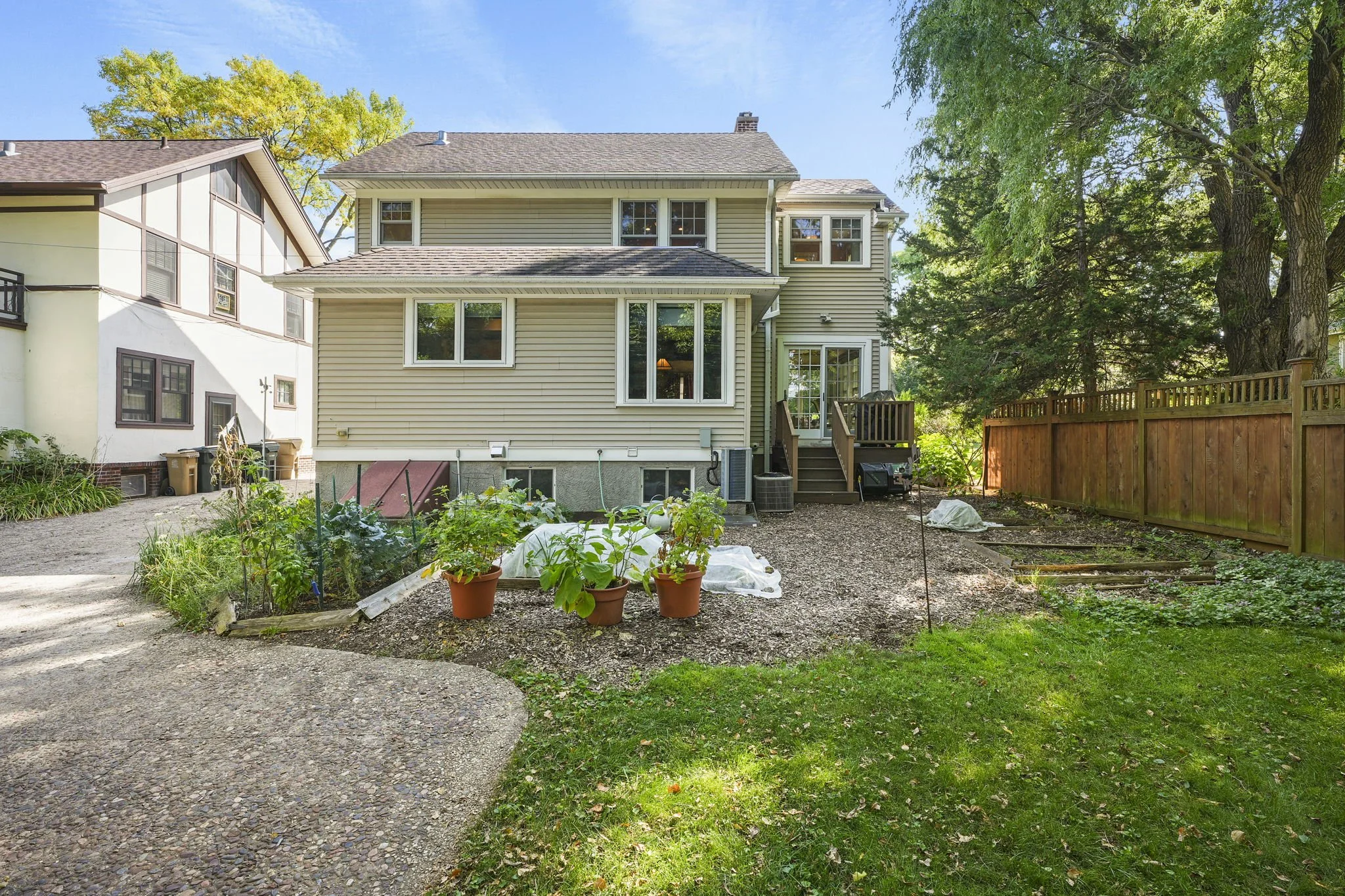 5-web-or-mls-30-virginia-terrace.jpg
