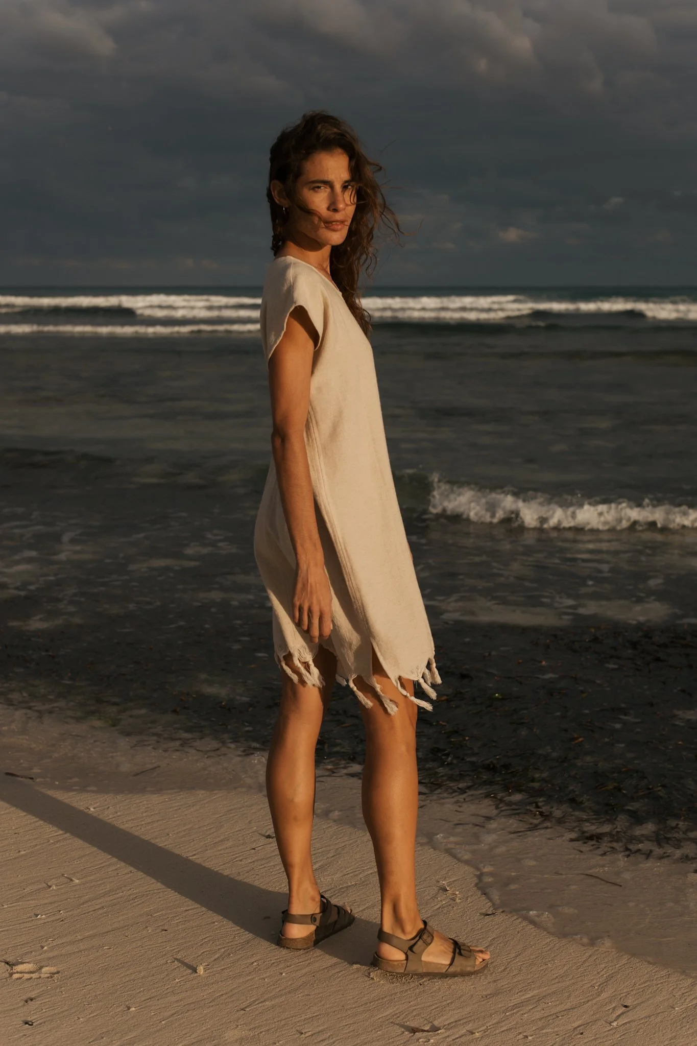 vestido recto contemporáneo