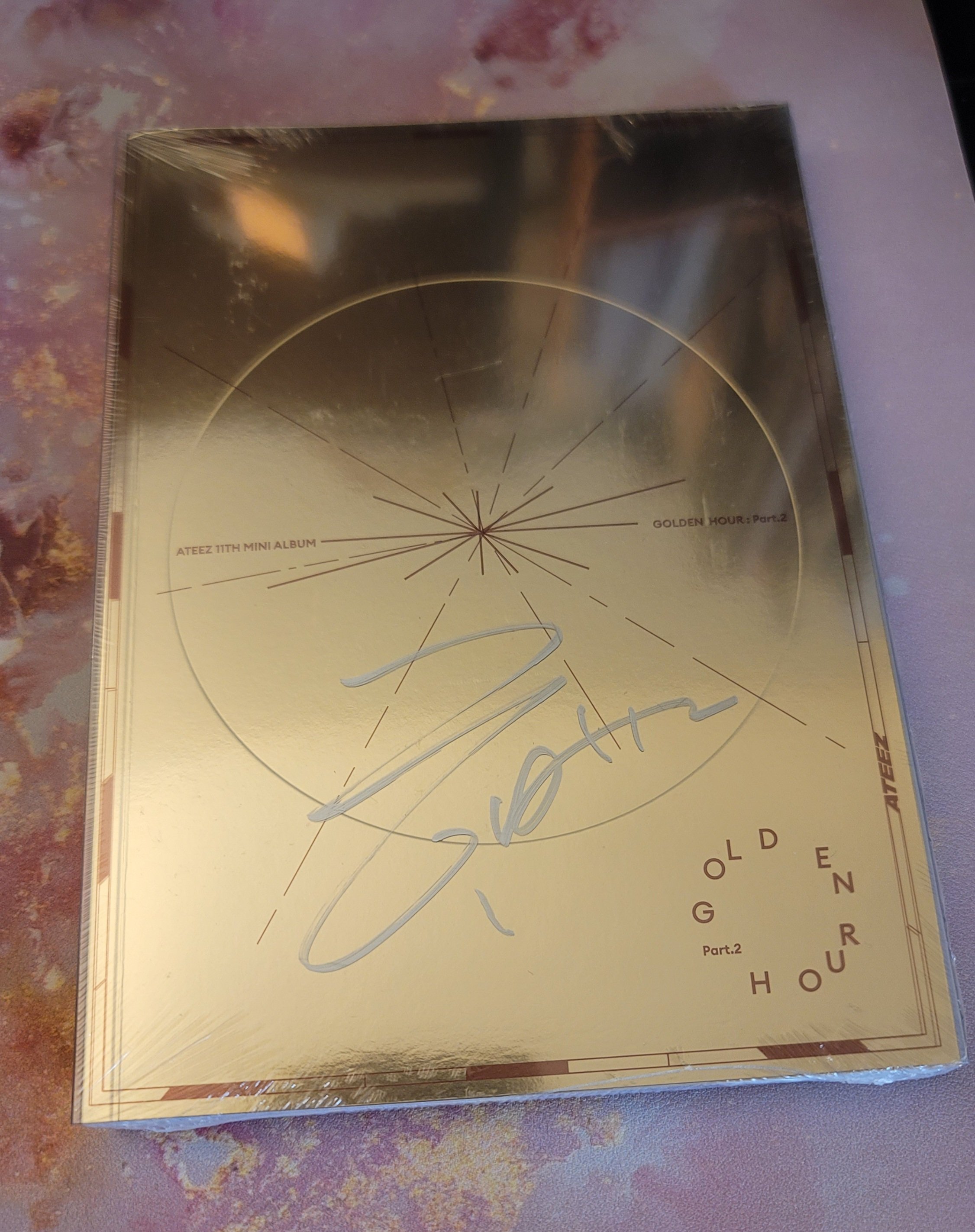 Hongjoong GH2 Gold.jpg