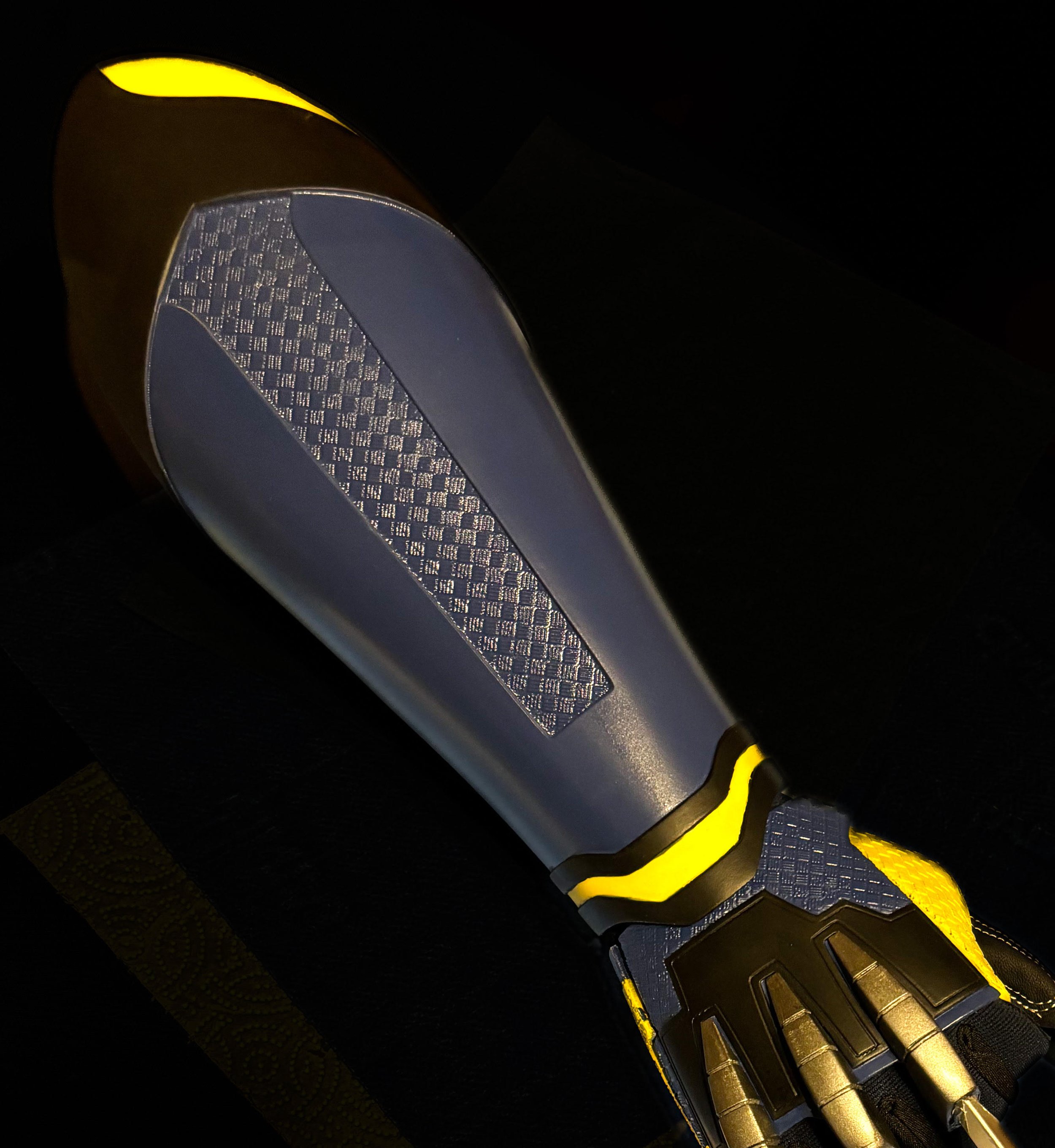 Wolverine Gauntlet 4.jpg