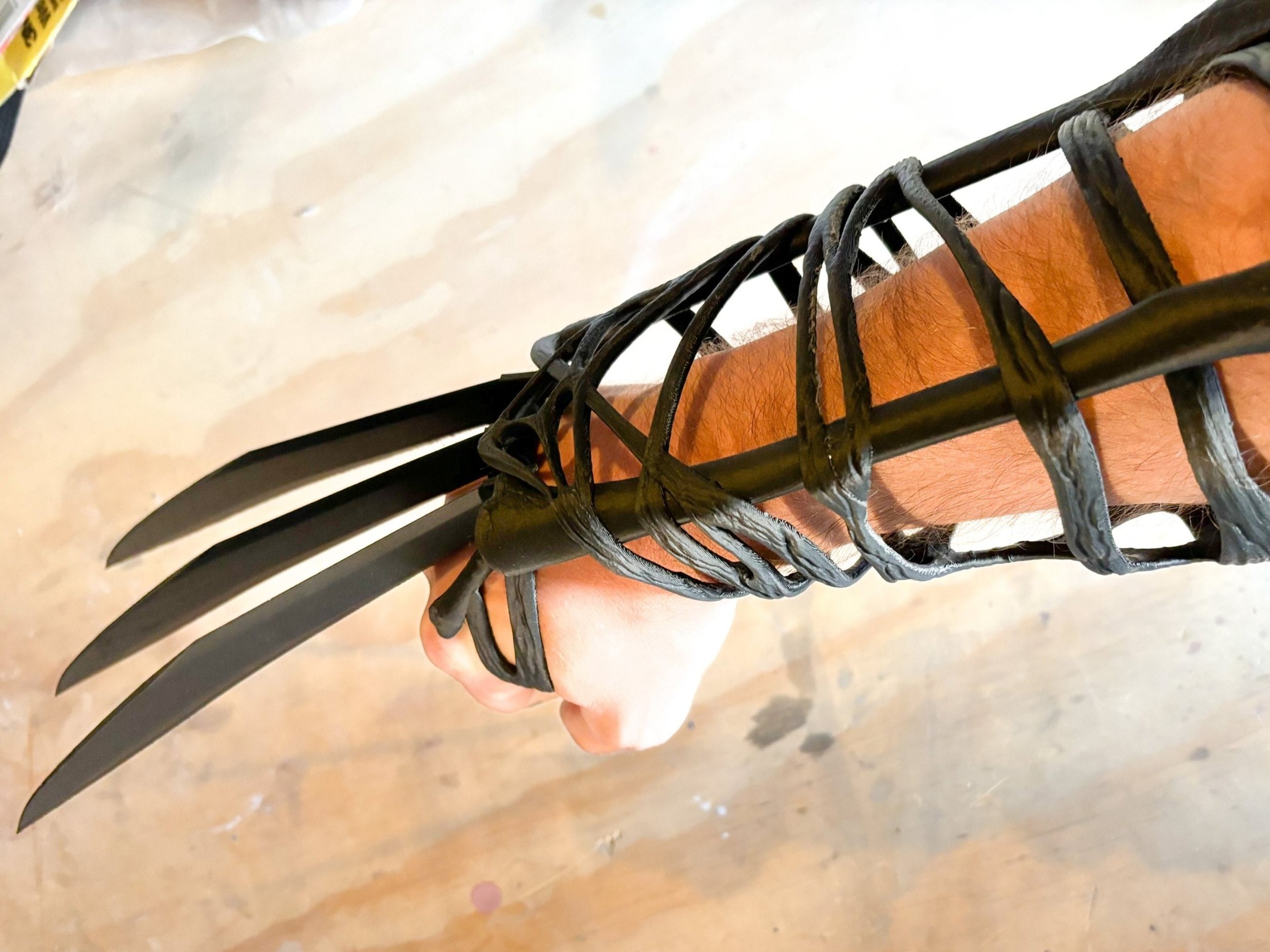 Logan Corpse Gauntlets