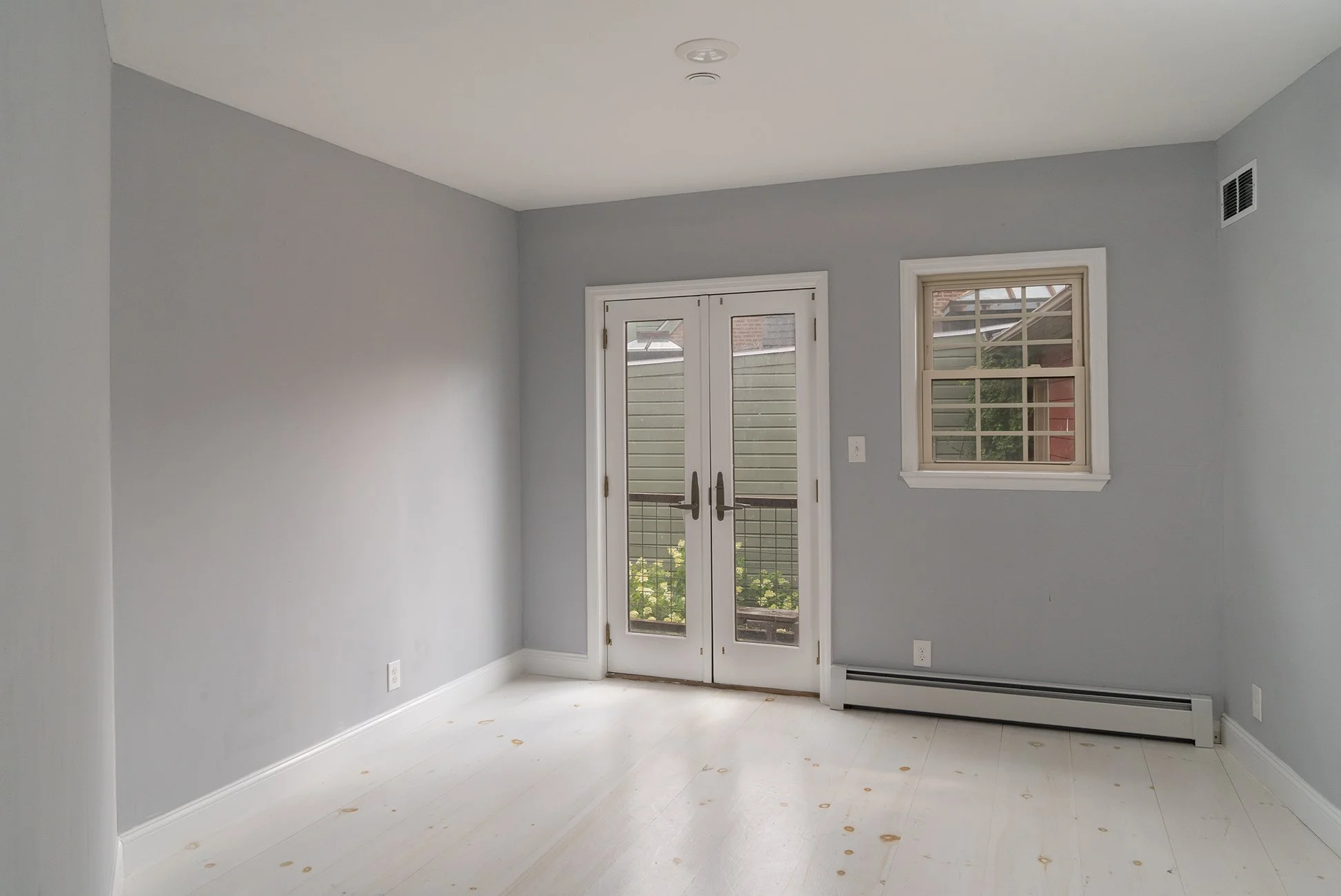 1 Warren - Apt Bedroom 2.jpg