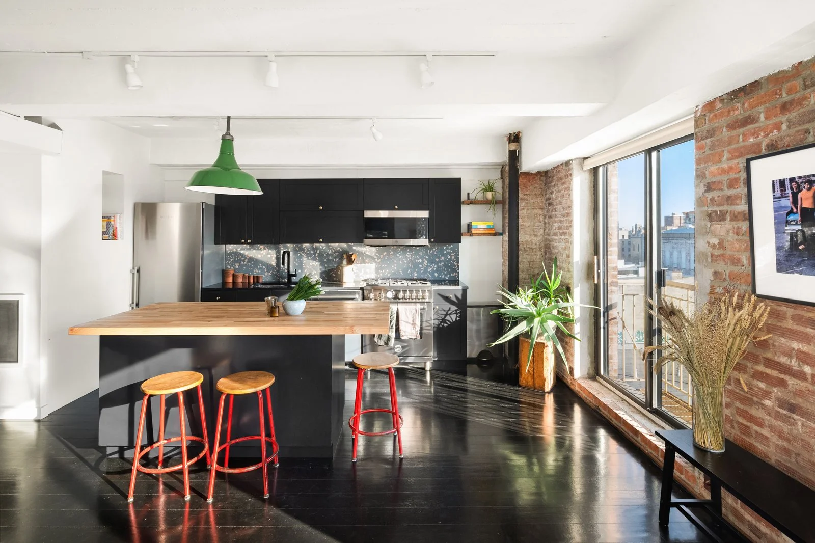 Copy of 220211_330_WYTHE_AVENUE_APT_5B_BK_0011_MEDIUM RES.jpg