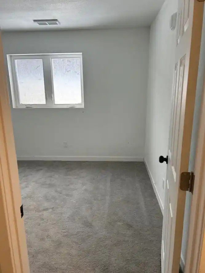 m_bedroom 1.jpg