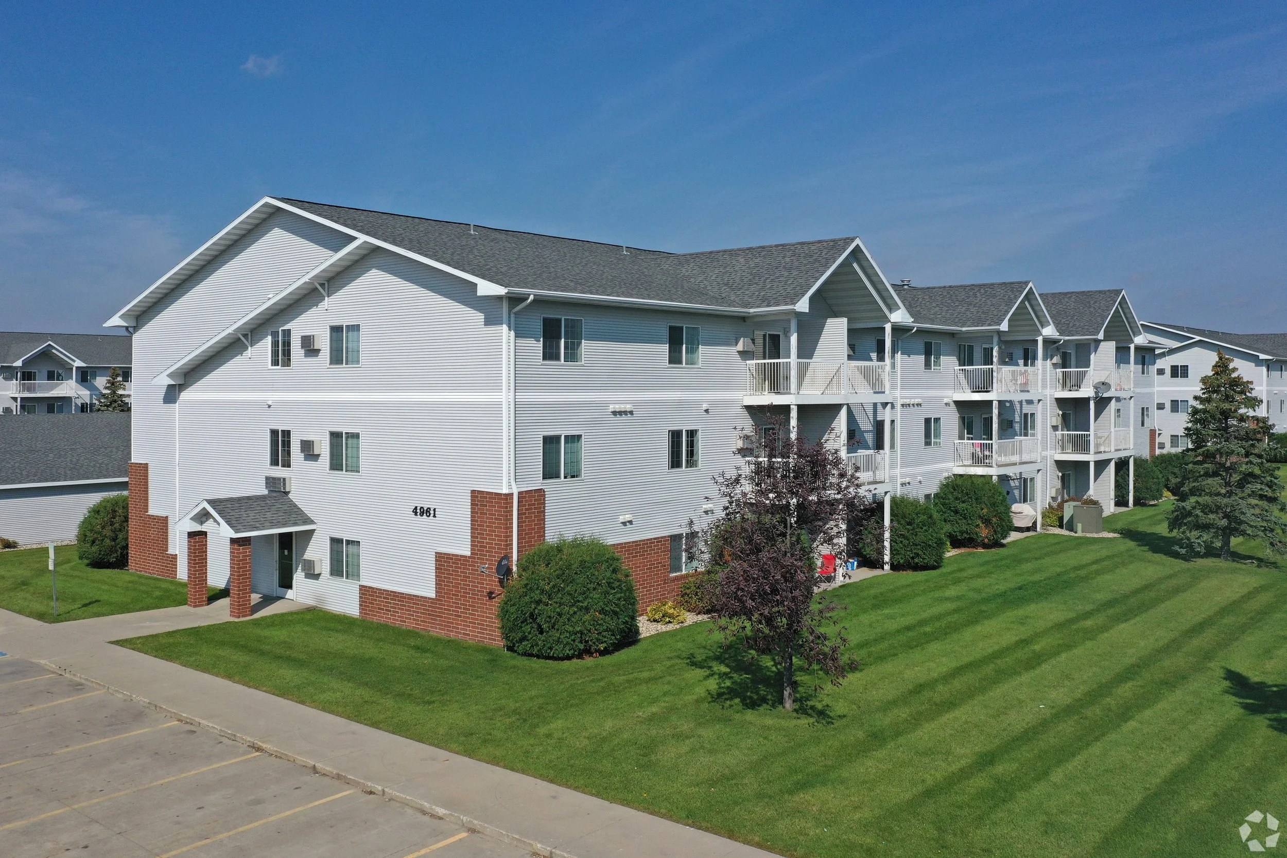Osgood-Townsite-Apartments_012.jpg
