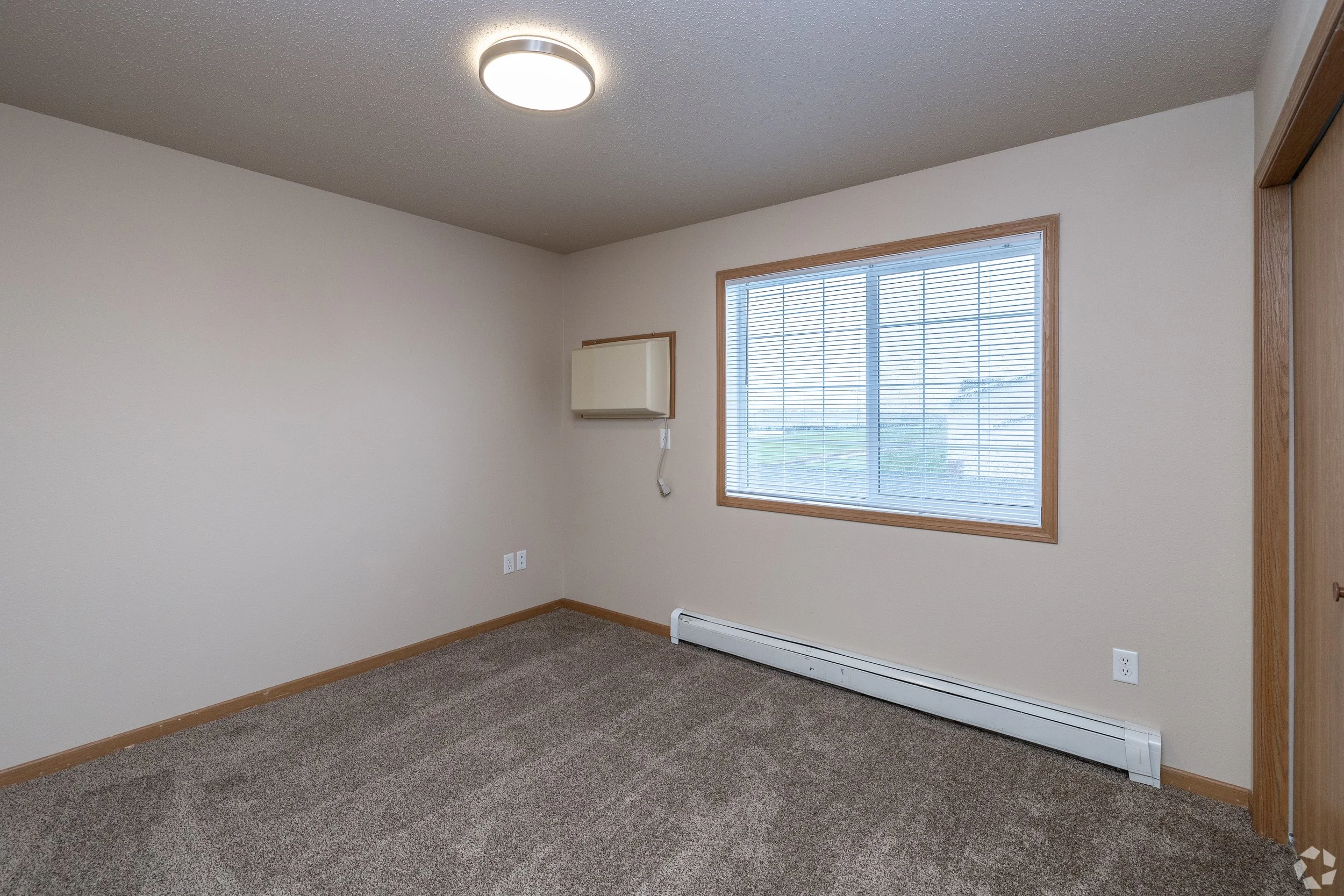 Osgood-Townsite-Apartments_009.jpg