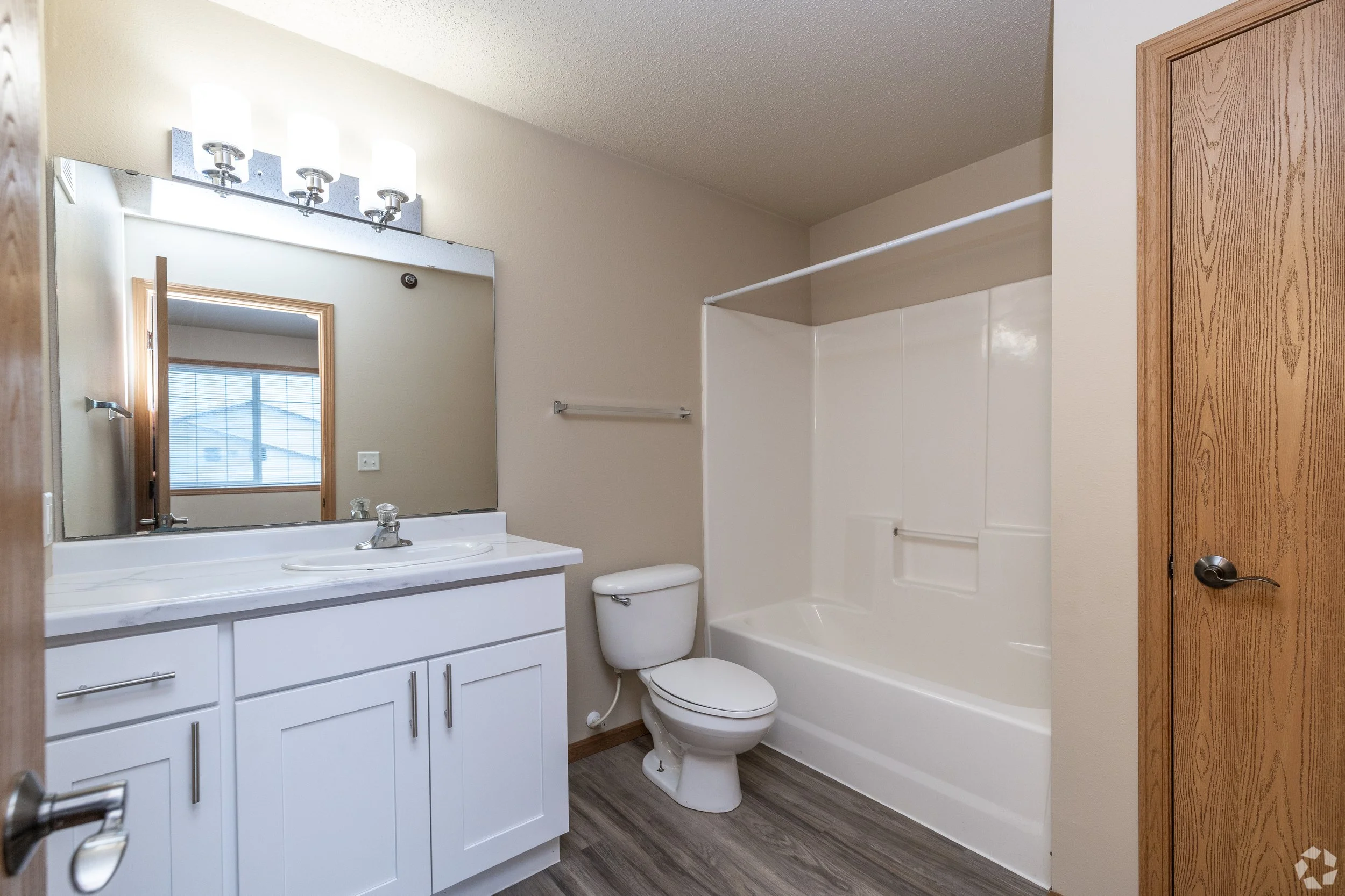 Osgood-Townsite-Apartments_008.jpg