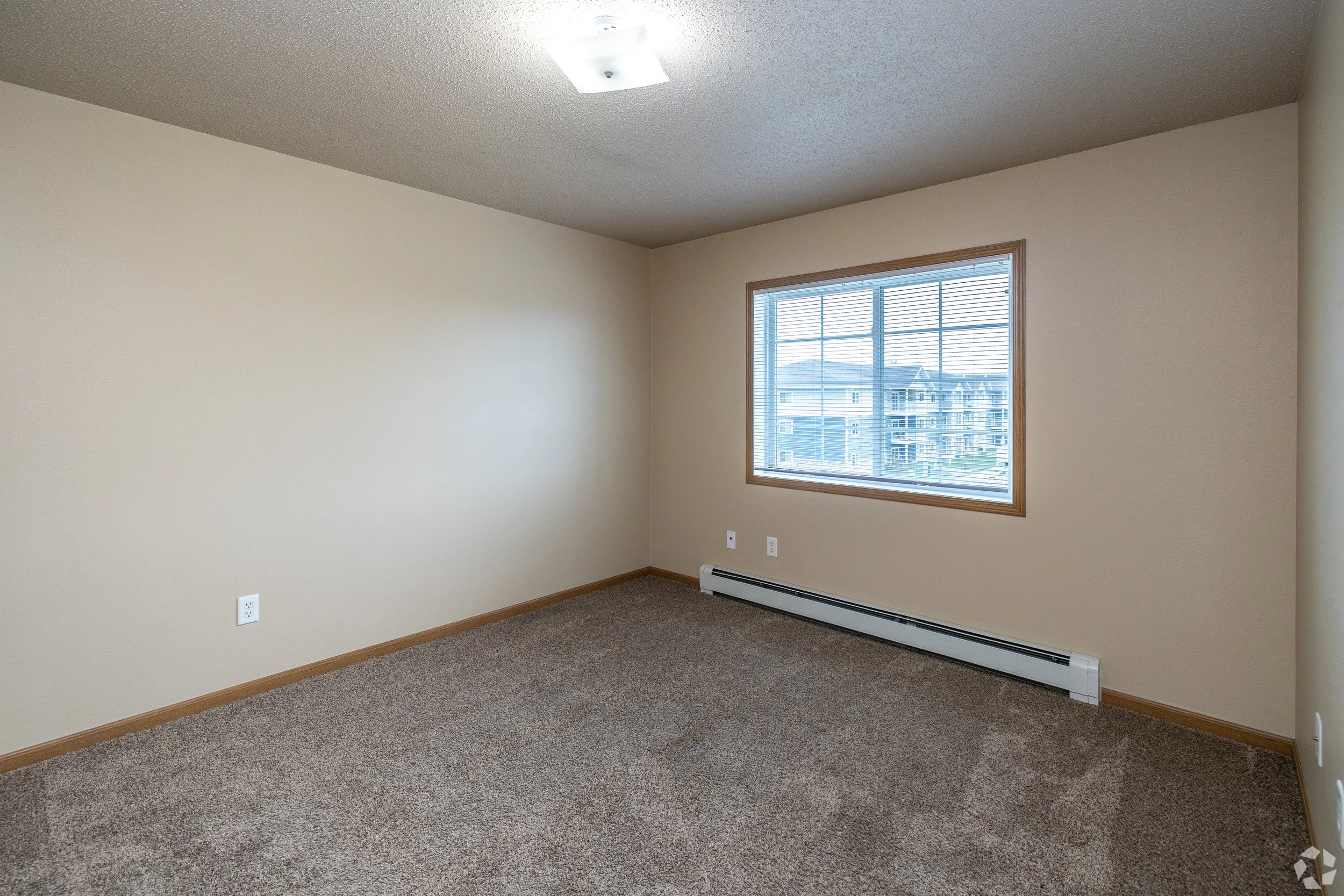 Eagle-Lake-Apartments_009.jpg