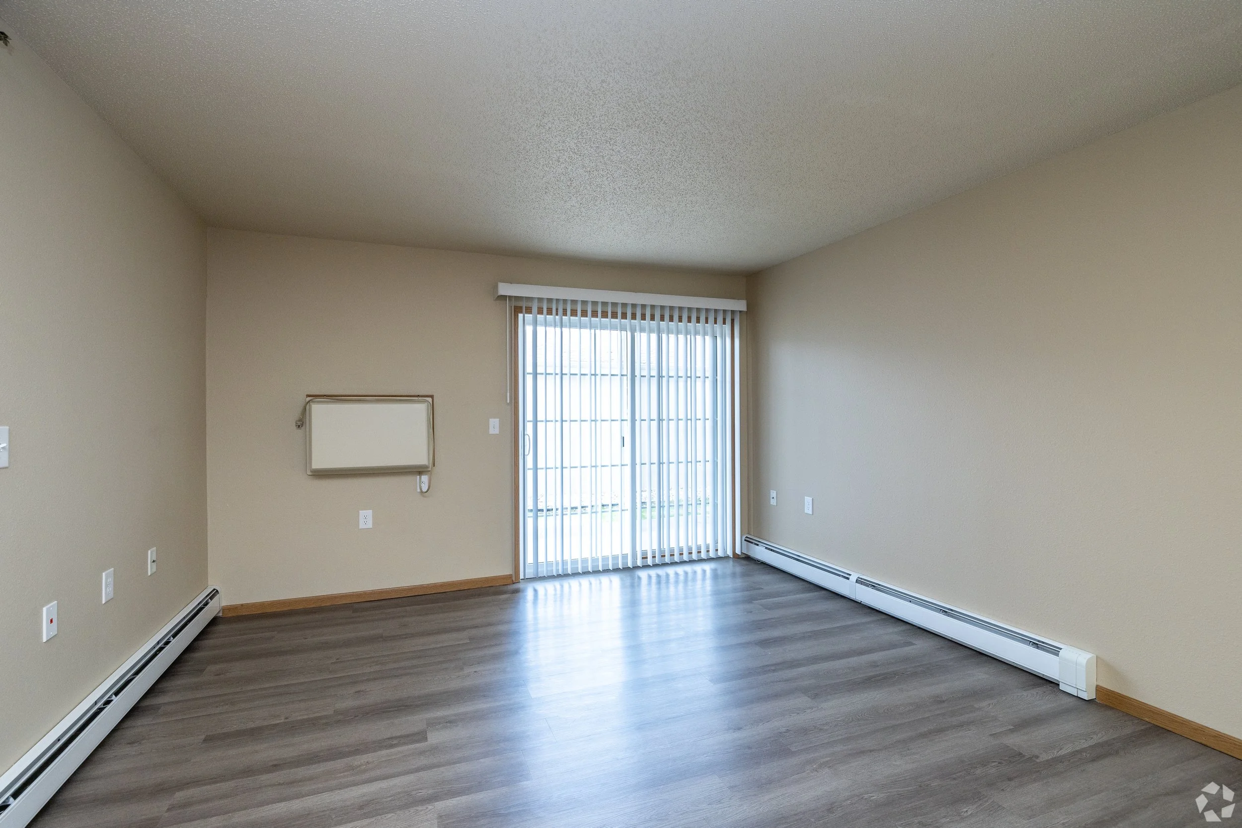 Eagle-Lake-Apartments_013.jpg
