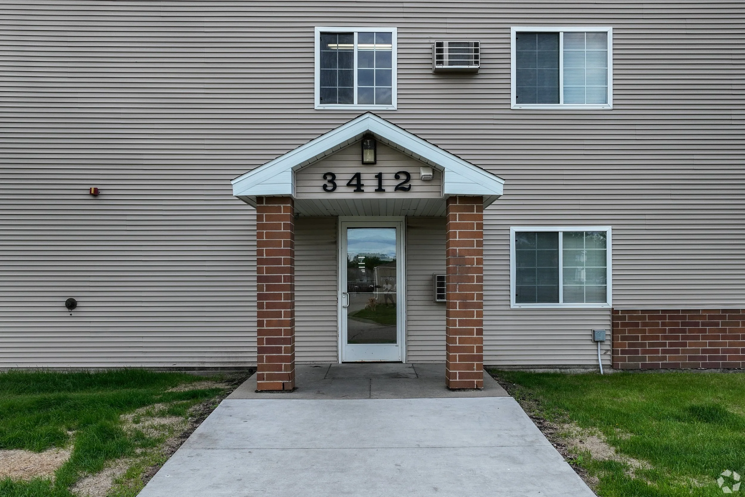 Eagle-Lake-Apartments_011.jpg