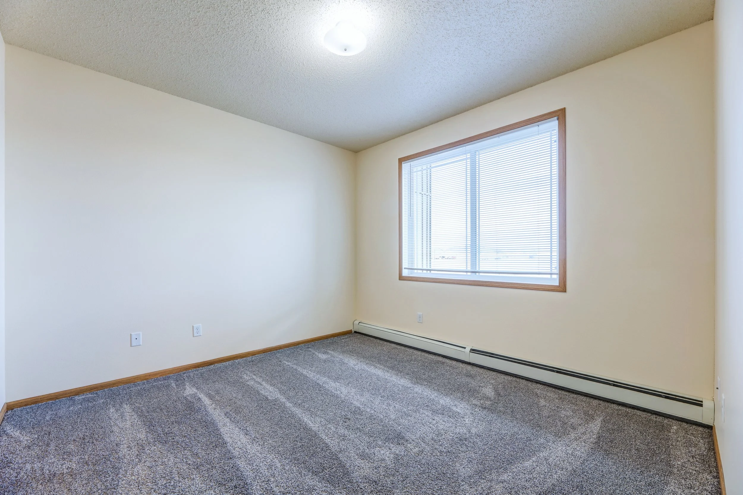 96371_hdp_brandtplace_flpn1_int_bed.jpg