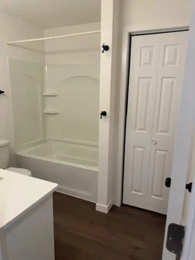 m_bathroom 2.jpg