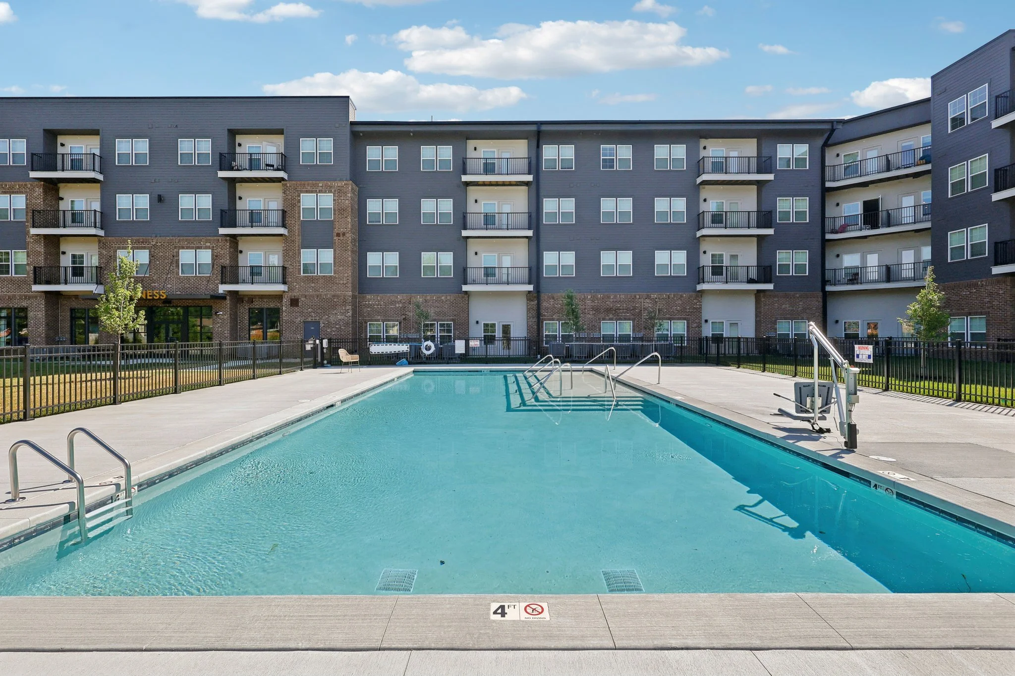 63-web-or-mls-Ilium Ave-2106-913.jpg