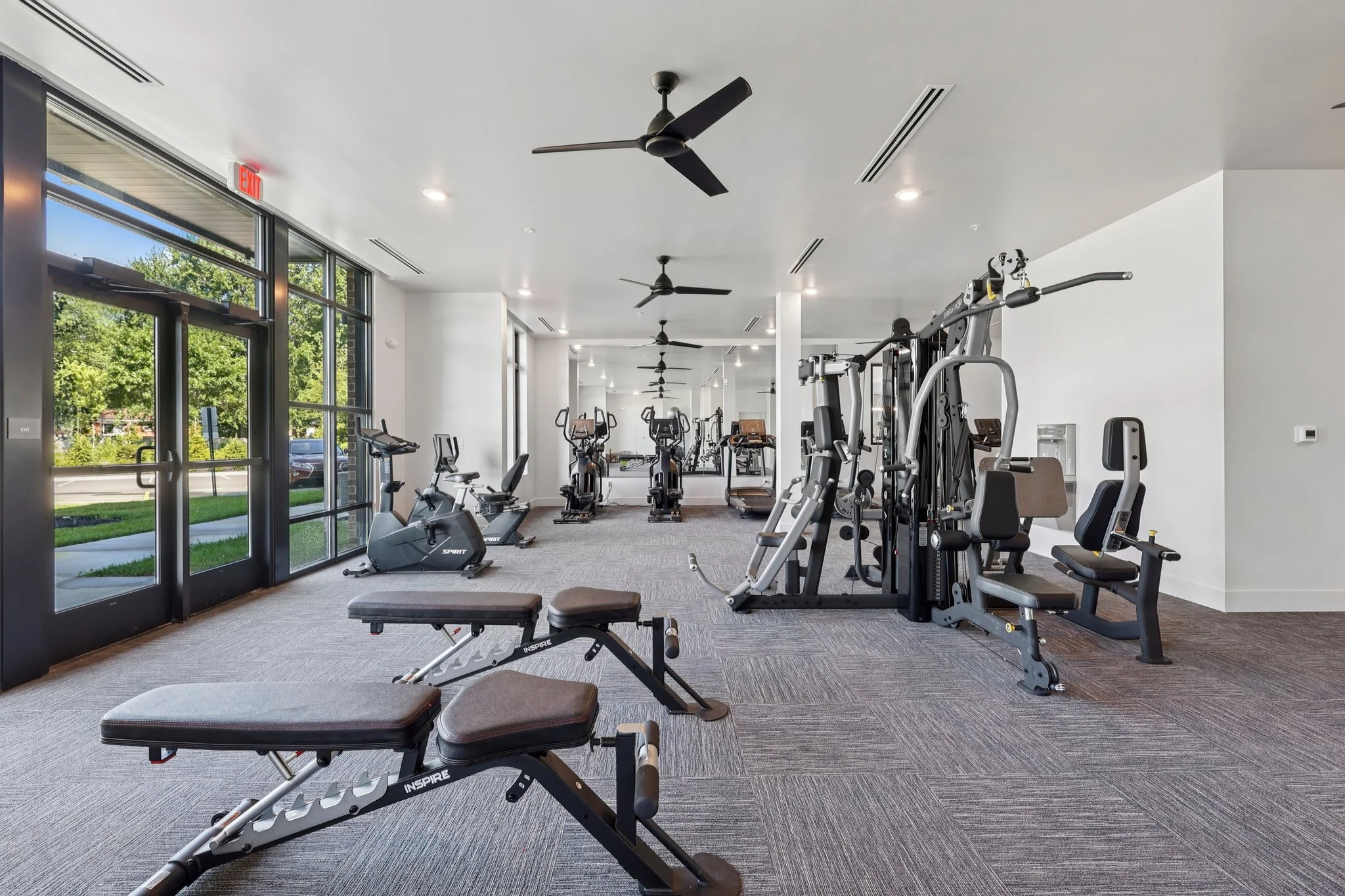 60-web-or-mls-Ilium Ave-2106-910.jpg