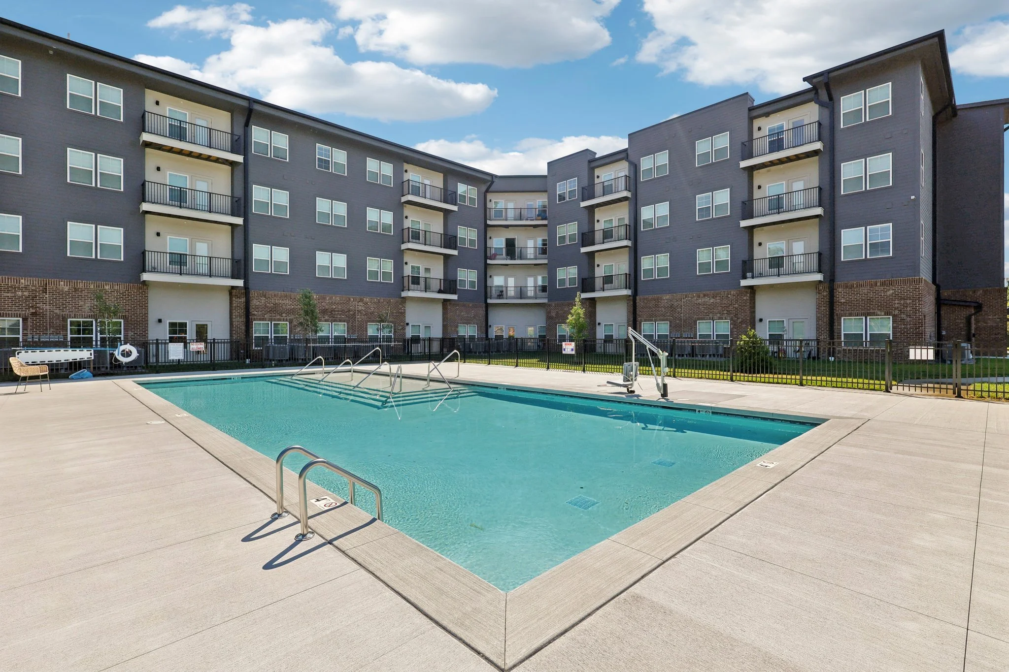 64-web-or-mls-Ilium Ave-2106-914.jpg