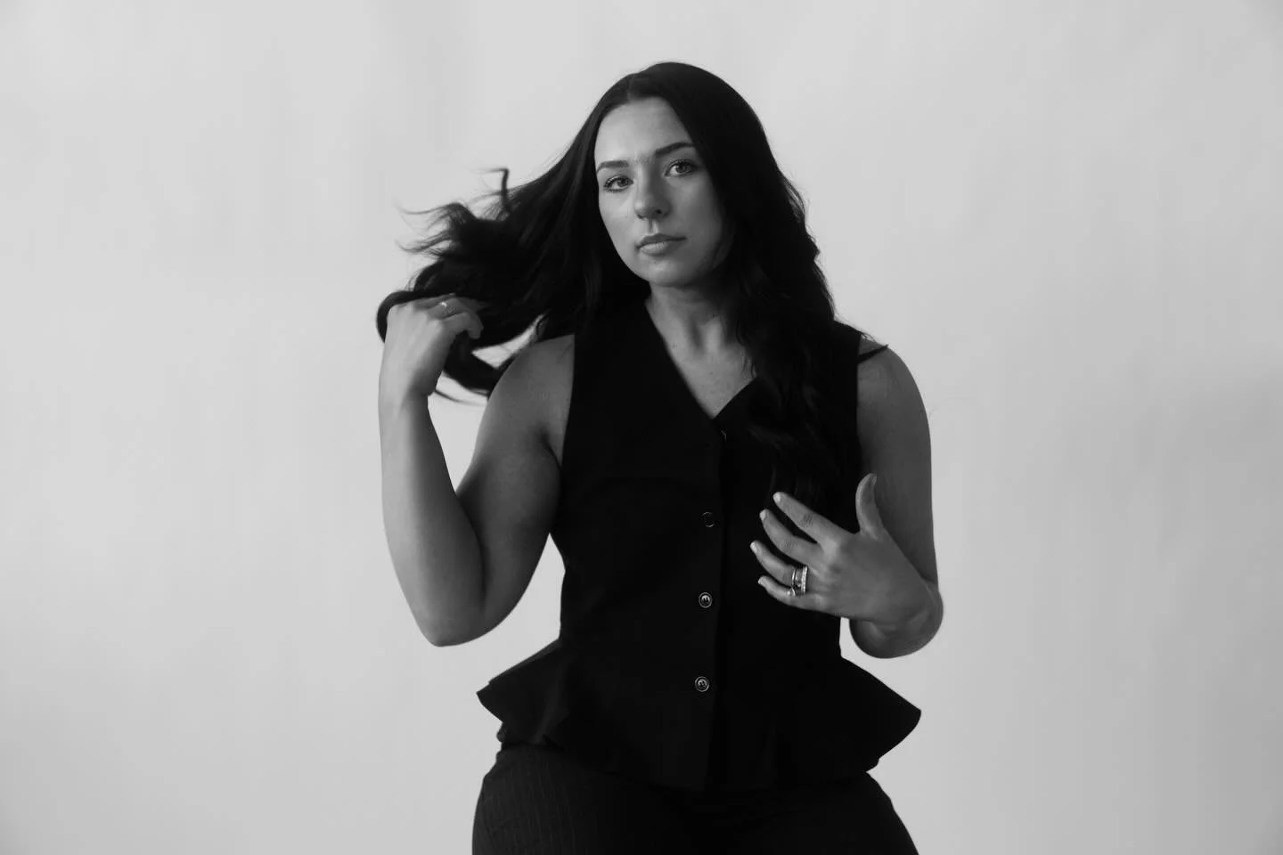 Meet our founder, Carlynne ✨

The heart behind Bare Sunless Studio and the one making sure every tan looks like your skin, just better.

Carlynne has over 4 years of hands-on experience in the spray tan industry and has spent those years perfecting c