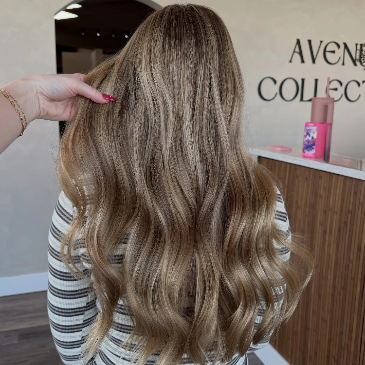 just a little blendy blend by @huntlynnhair ✨🤍