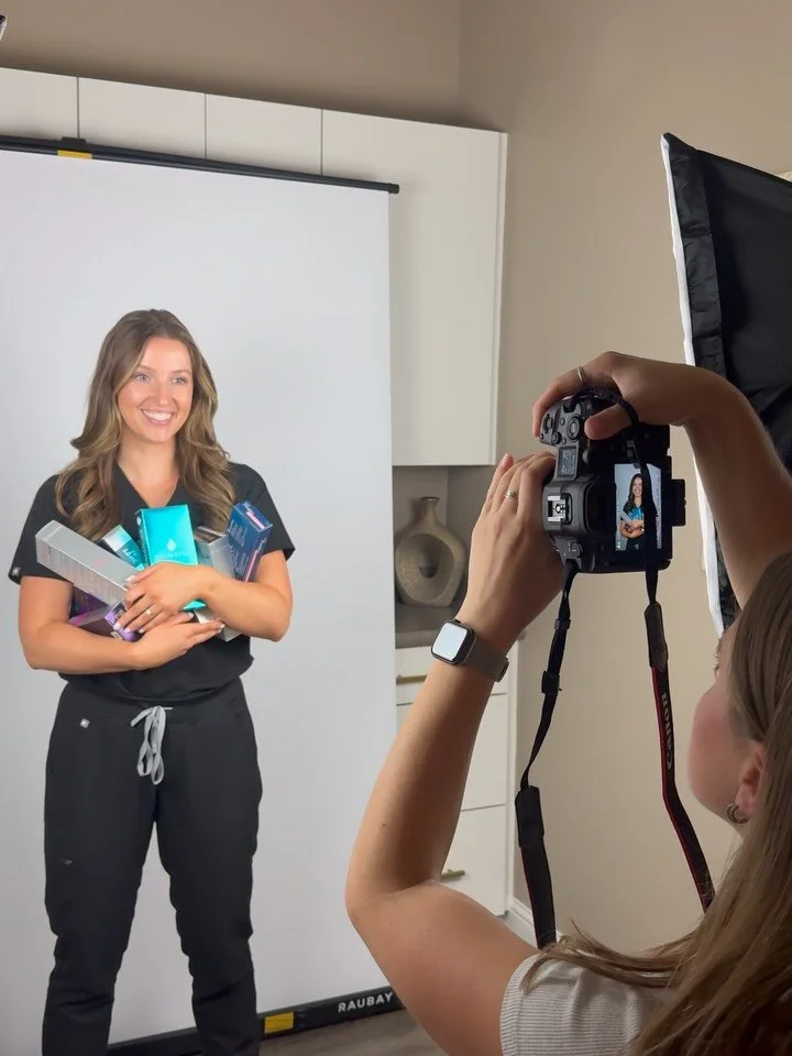 The big 3-0 for @noel.odaramedspa today! 🎉🎂🎁 

As our PA-C Aesthetic Injector, Noel specializes in a natural, regenerative approach to aesthetics. Her most booked treatments? Neurotoxin and Coolpeel laser (after a microneedling treatment, of cours