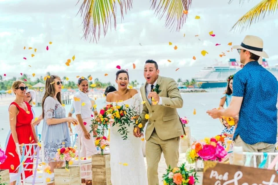 Disney Fairy Tale Wedding's surprises our couple with Latin Grammy winner Pedro Capo. 