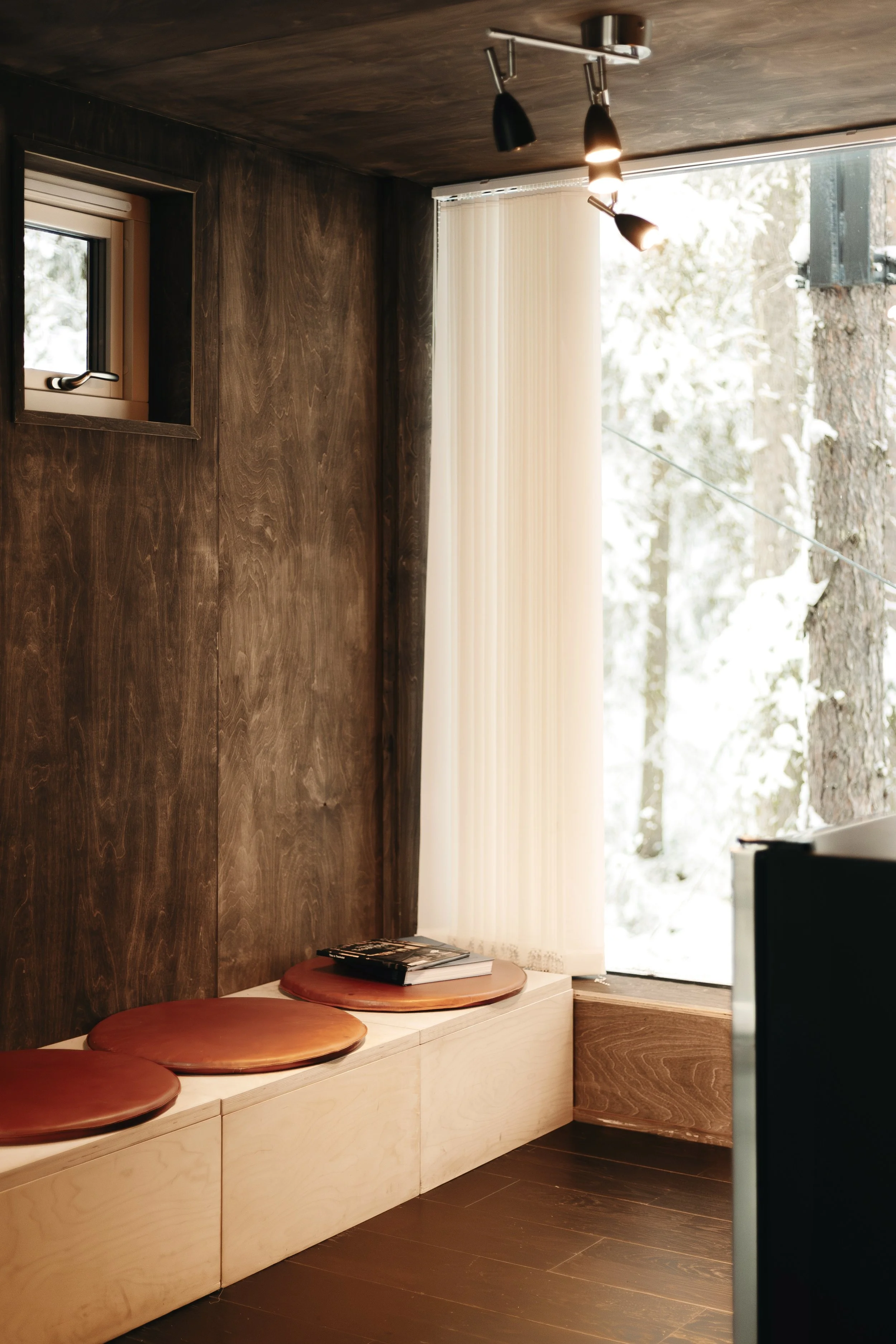 3E4A1275-Enhanced-NR 3.jpg