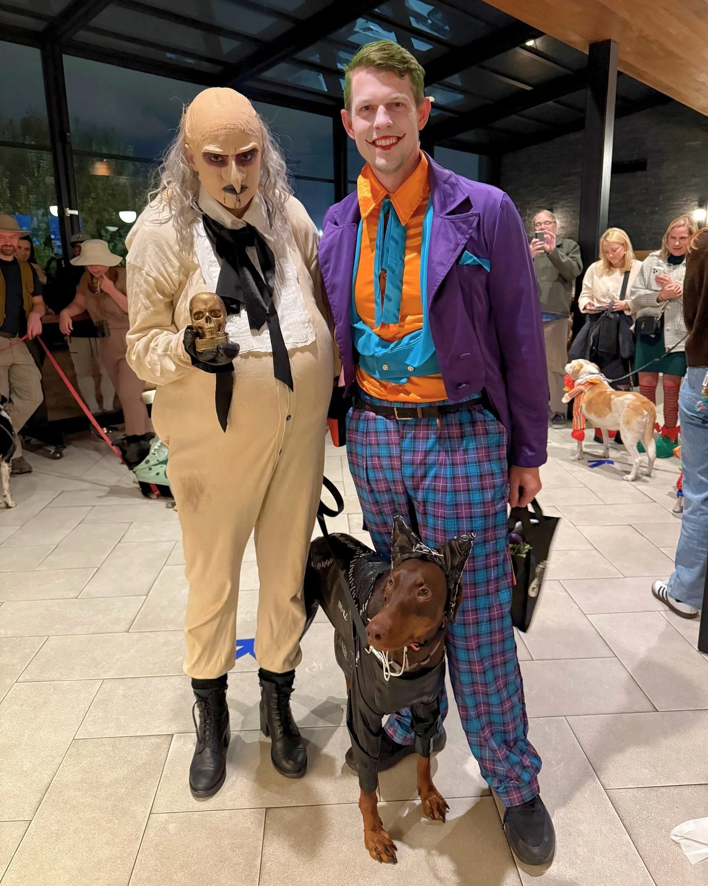 Happy Halloween from the dogs (and cat) of Midwest Coast&rsquo;s 6th Annual Dog-O-Ween Dog Costume Contest!
🐶 🎃 🐕 👻 🍻