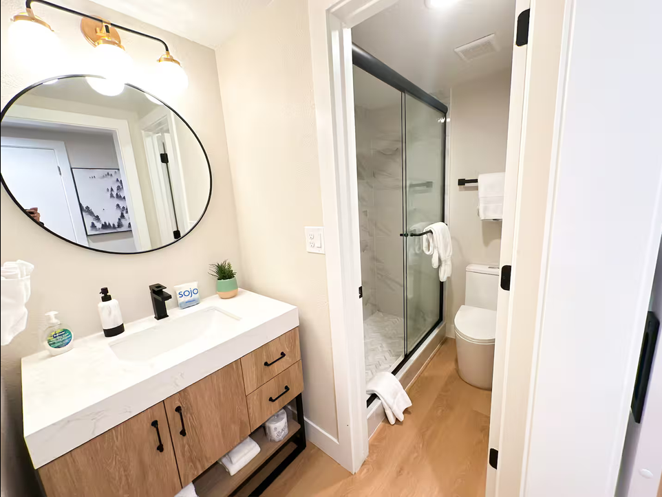 Second bathroom in The Summit 1-bedroom Park City condo