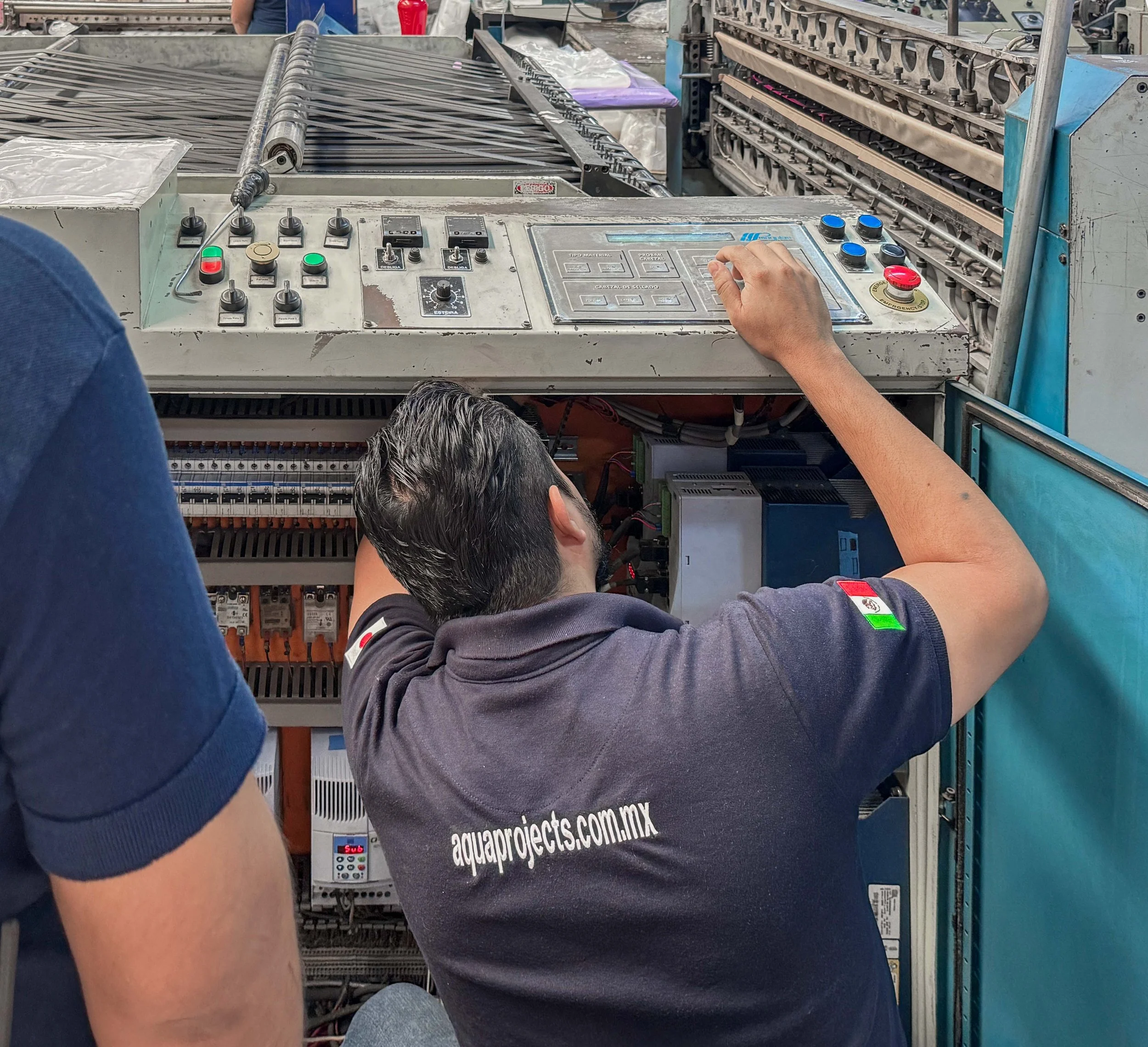 Mantenimiento y rehabilitación de maquinaria industrial.
