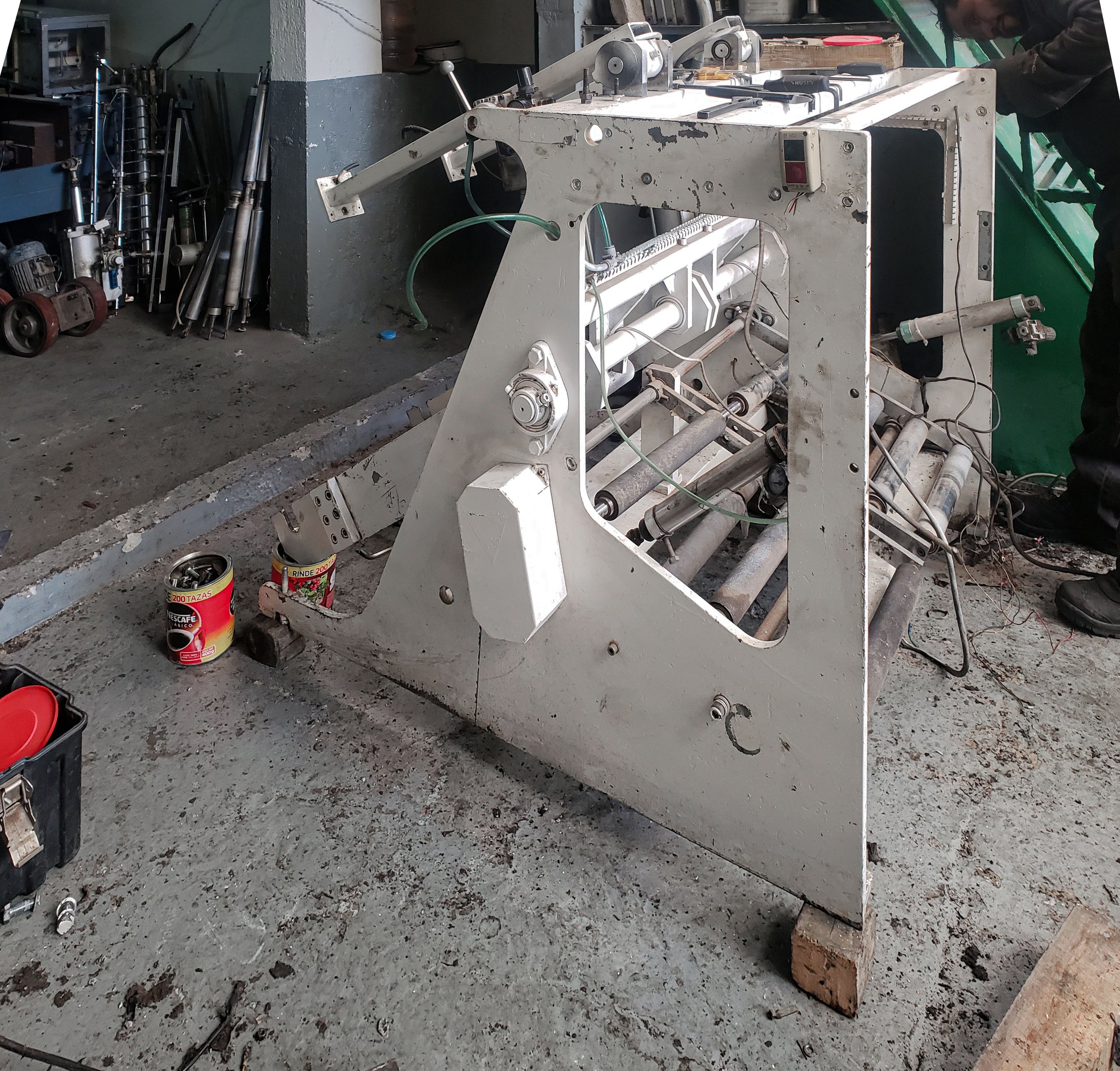 Reconstrucción y retrofit de Máquina Bolseras Hemingstone.