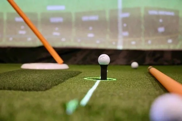 Elevate your game in complete privacy at Perfect Par Golf Studio. Step into our premium facilities, play your own tunes, and relax in the comfort of a completely private studio with a full complimentary coffee and snack bar &mdash;all in the heart of