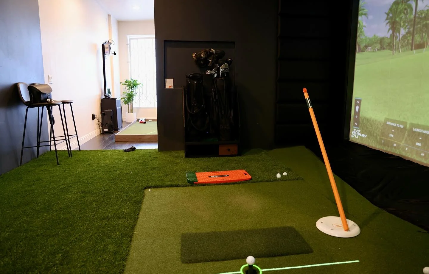 Happy Friday! Which training aid have you found to be most helpful? Perfect Par comes equipped with alignment sticks, weight shift board, putting trainers, and a down-the-line swing camera all at your disposal during your session!