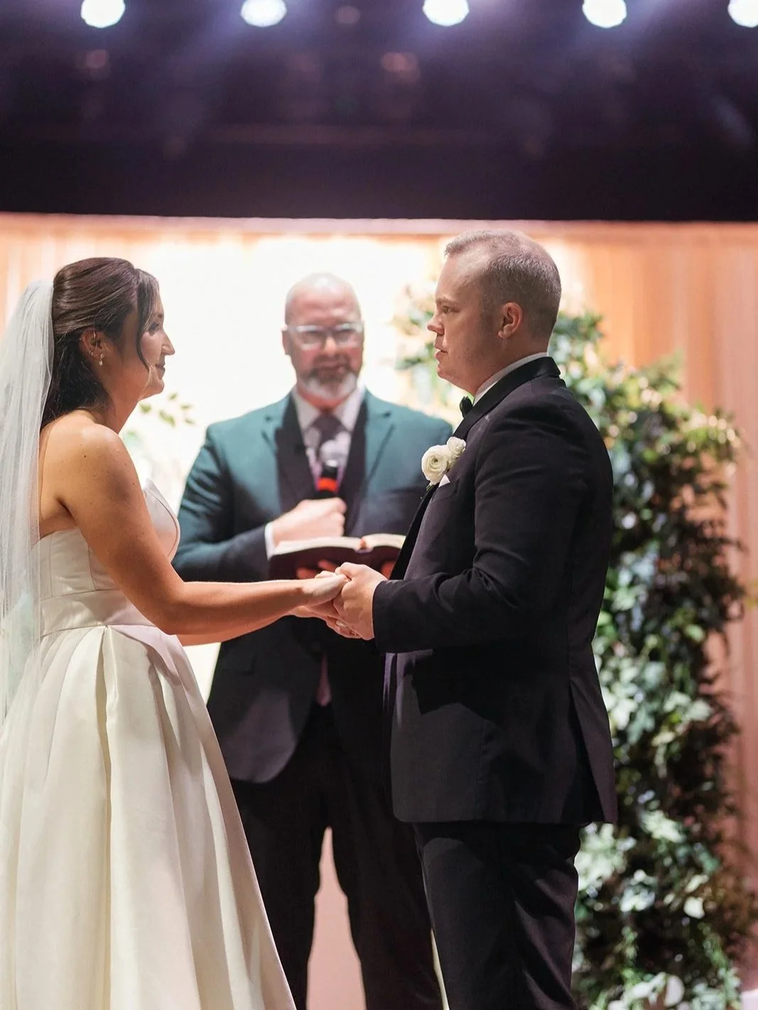kelsey-chris-marathon-music-works-wedding-previews-nicole-kiser-imagery-61_websize.jpg