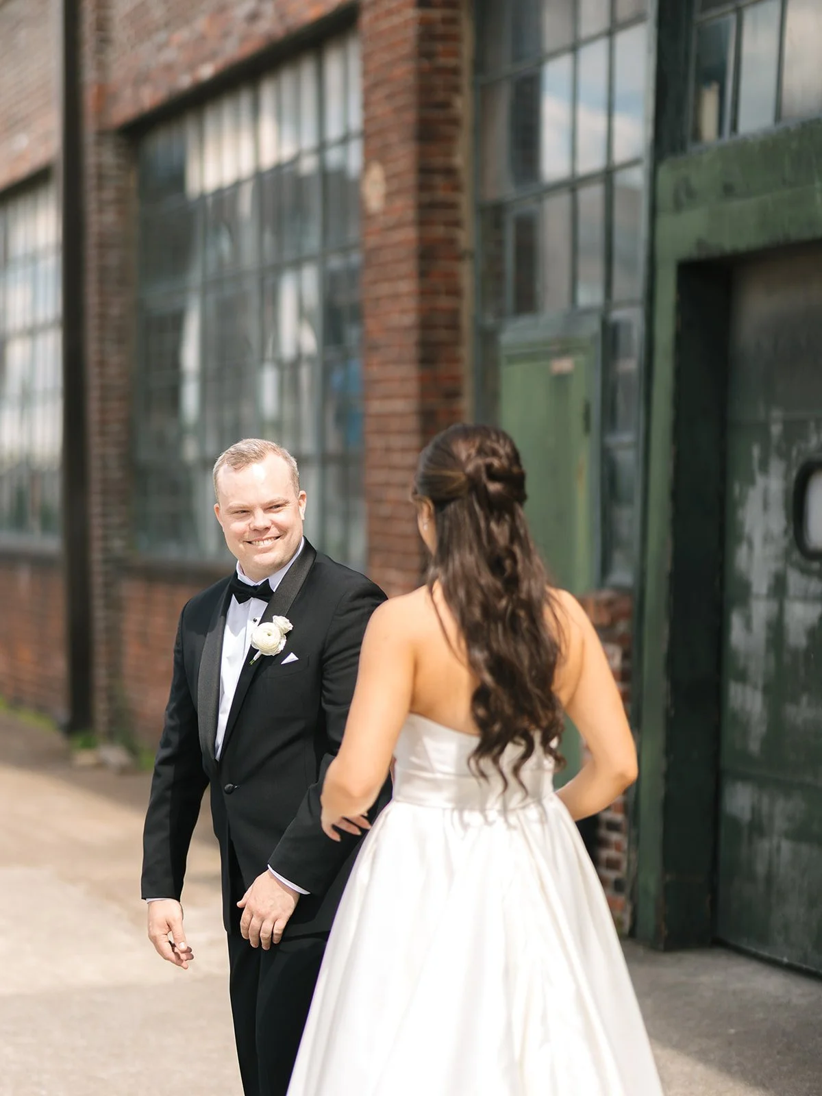 kelsey-chris-marathon-music-works-wedding-previews-nicole-kiser-imagery-32_websize.jpg