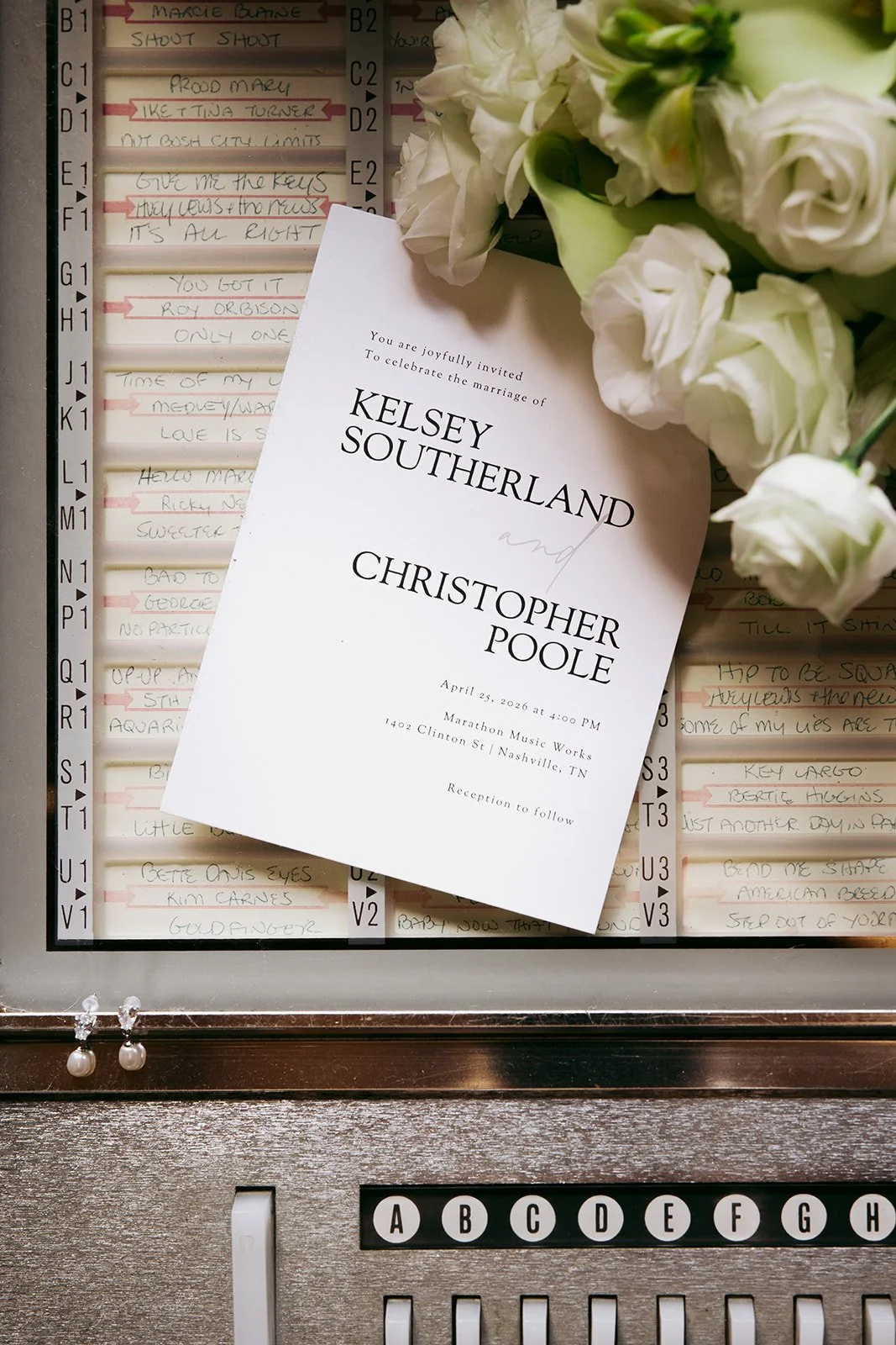 kelsey-chris-marathon-music-works-wedding-previews-nicole-kiser-imagery-8_websize.jpg