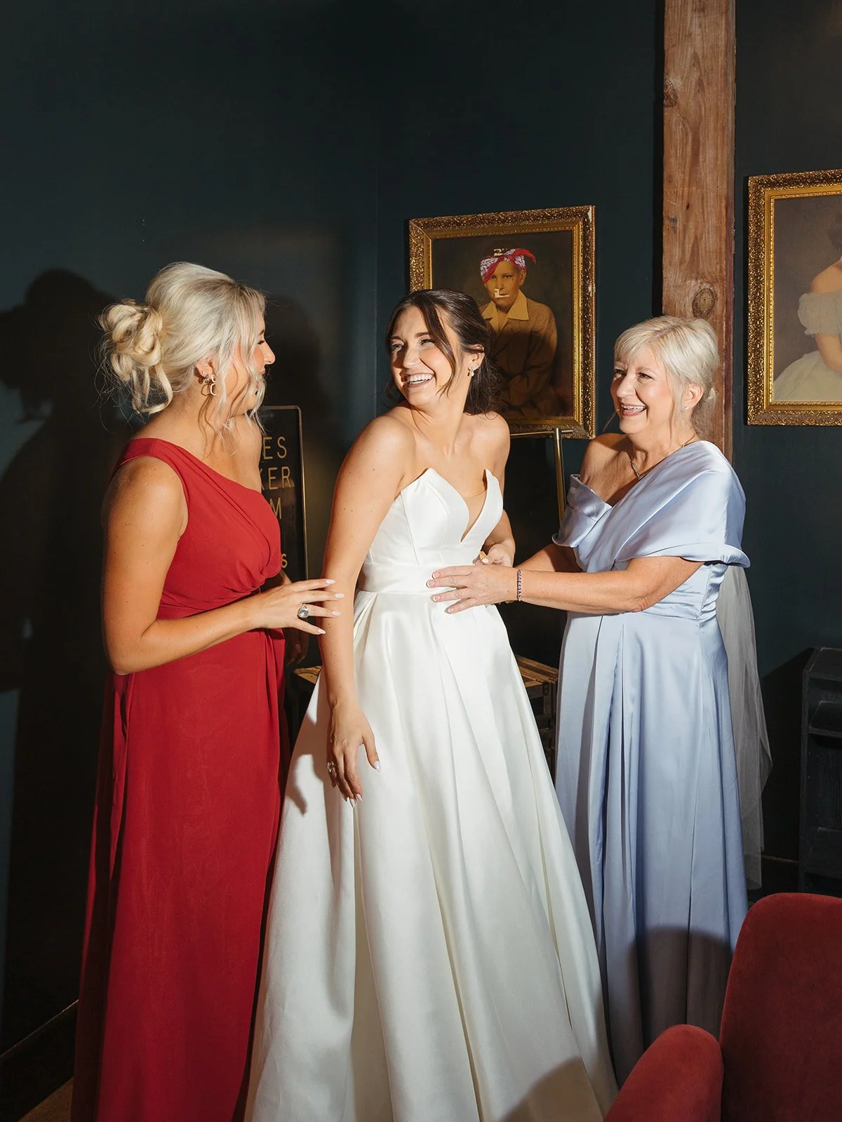 kelsey-chris-marathon-music-works-wedding-previews-nicole-kiser-imagery-29_websize.jpg